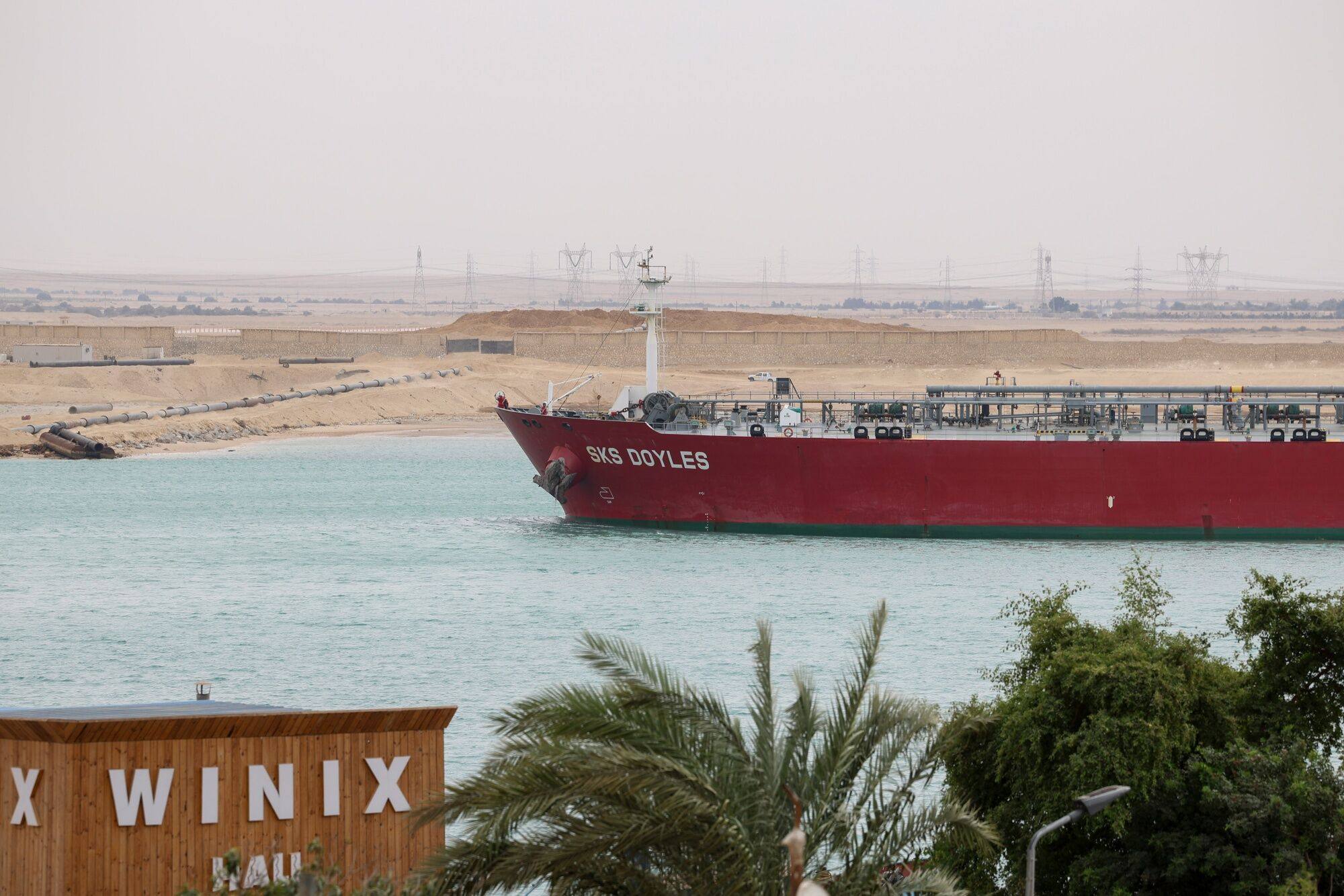 The SKS Doyles crude oil tanker moves along the Suez Canal towards Ismailia in Suez, Egypt, on Thursday, Dec. 21, 2023. Photo: Bloomberg