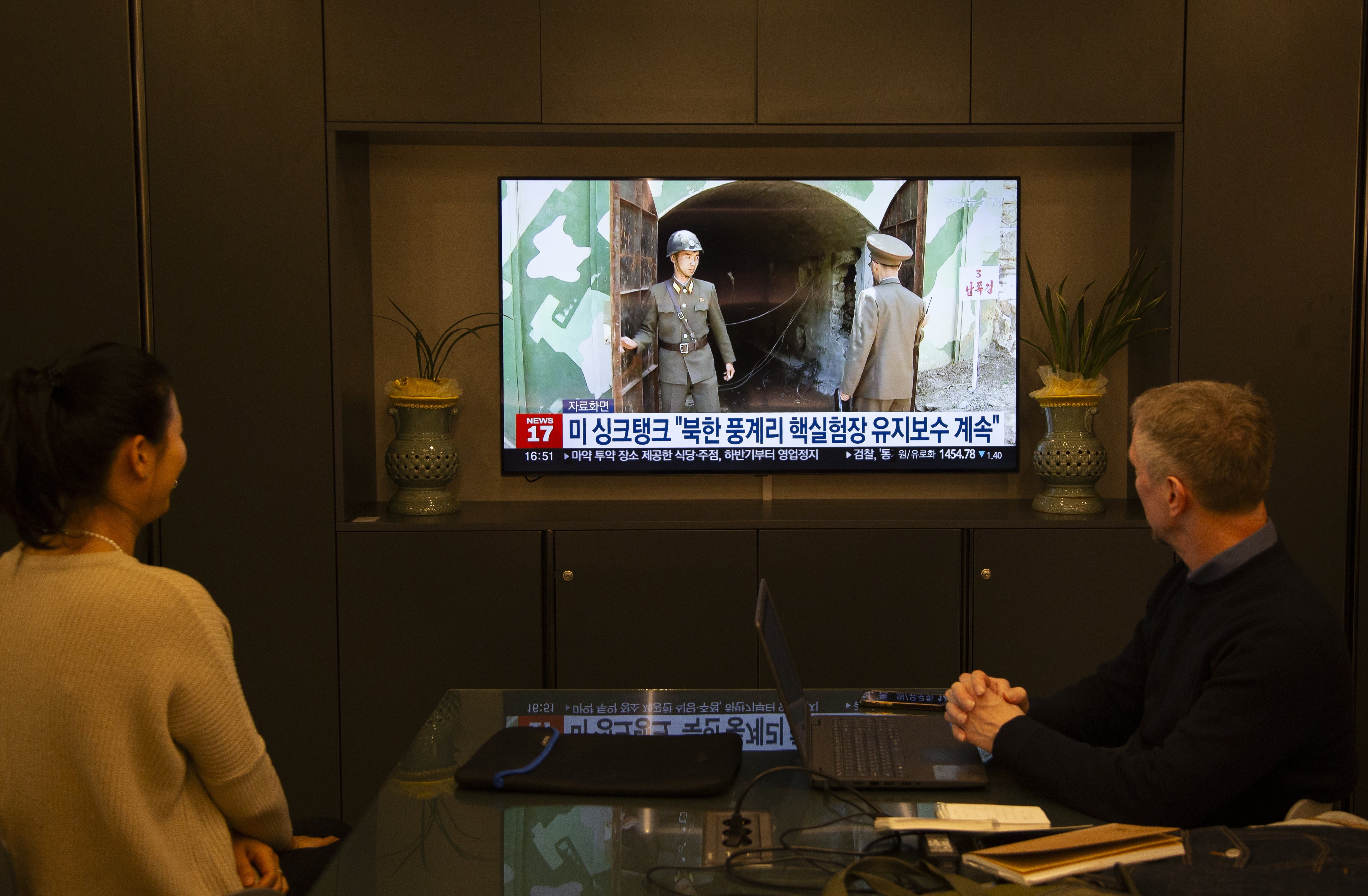 Television news bulletins in South Korea on Friday aired North Korean state media reports on Pyongyang’s apparent testing of an underwater nuclear weapon system. Photo: EPA-EFE