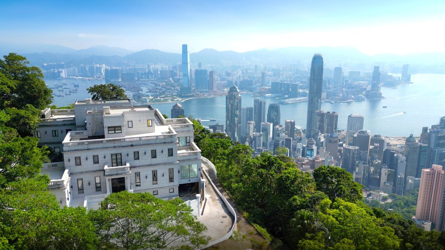 The mansion at 25-26 A&B Lugard Road sold to a mainland Chinese buyer for HK$838 million (US$107 million). Photo: Savills