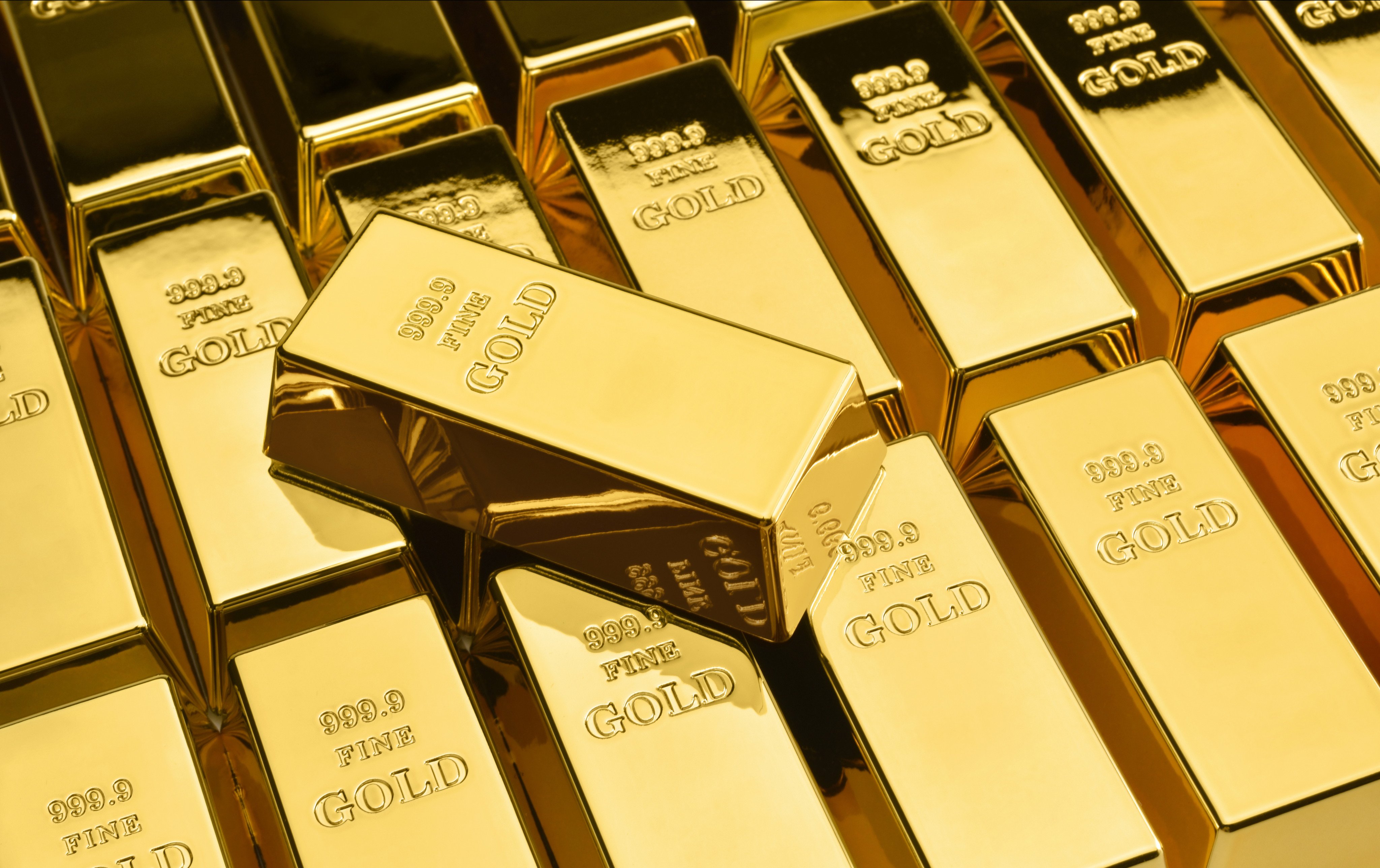 Geopolitical tensions have kept gold prices above the US$2,000 range. Photo: Shutterstock