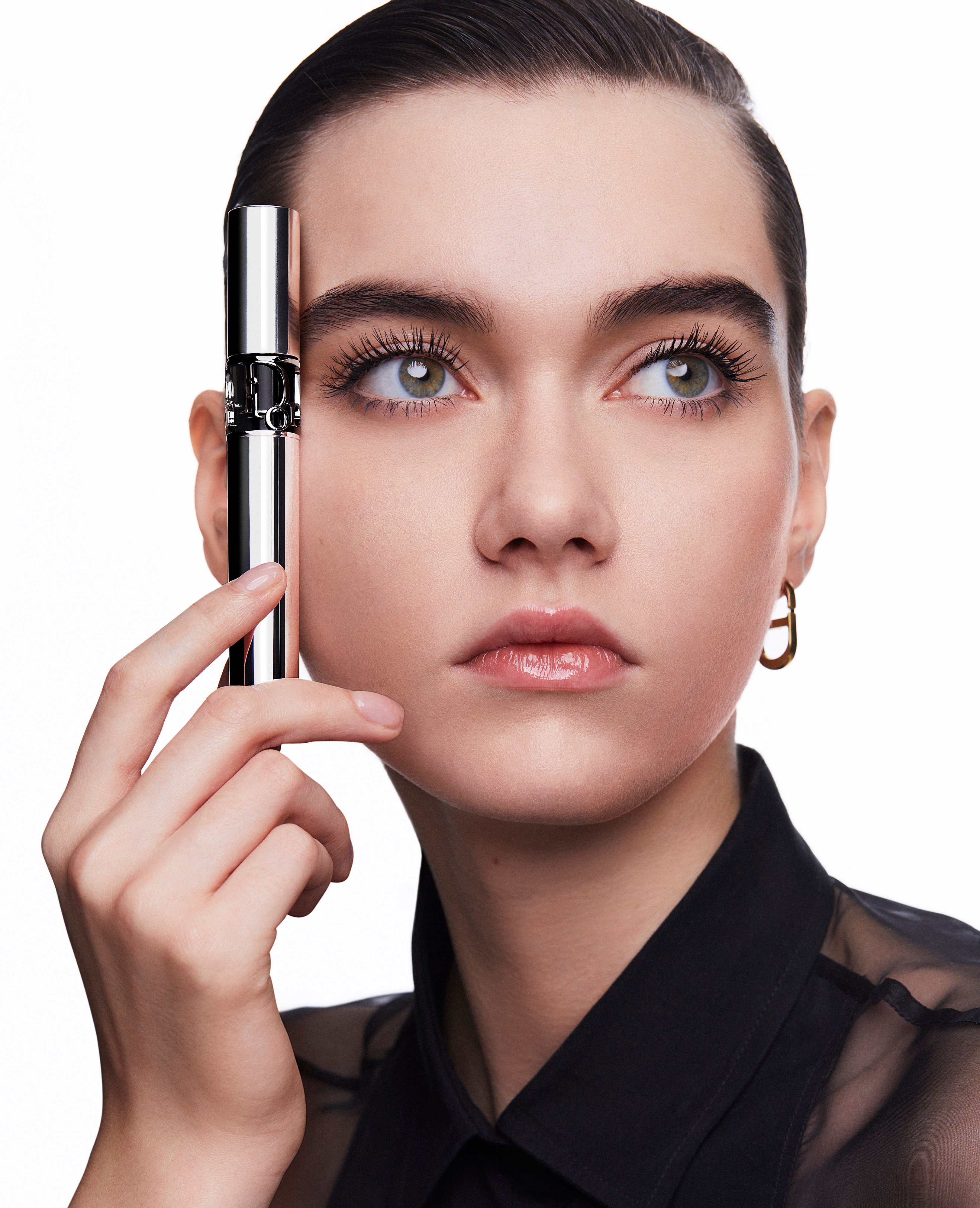Are luxury mascaras, like Dior’s Diorshow Iconic Overcurl (pictured), really worth splurging on? And what difference does a mascara’s wand make? Photos: Handouts