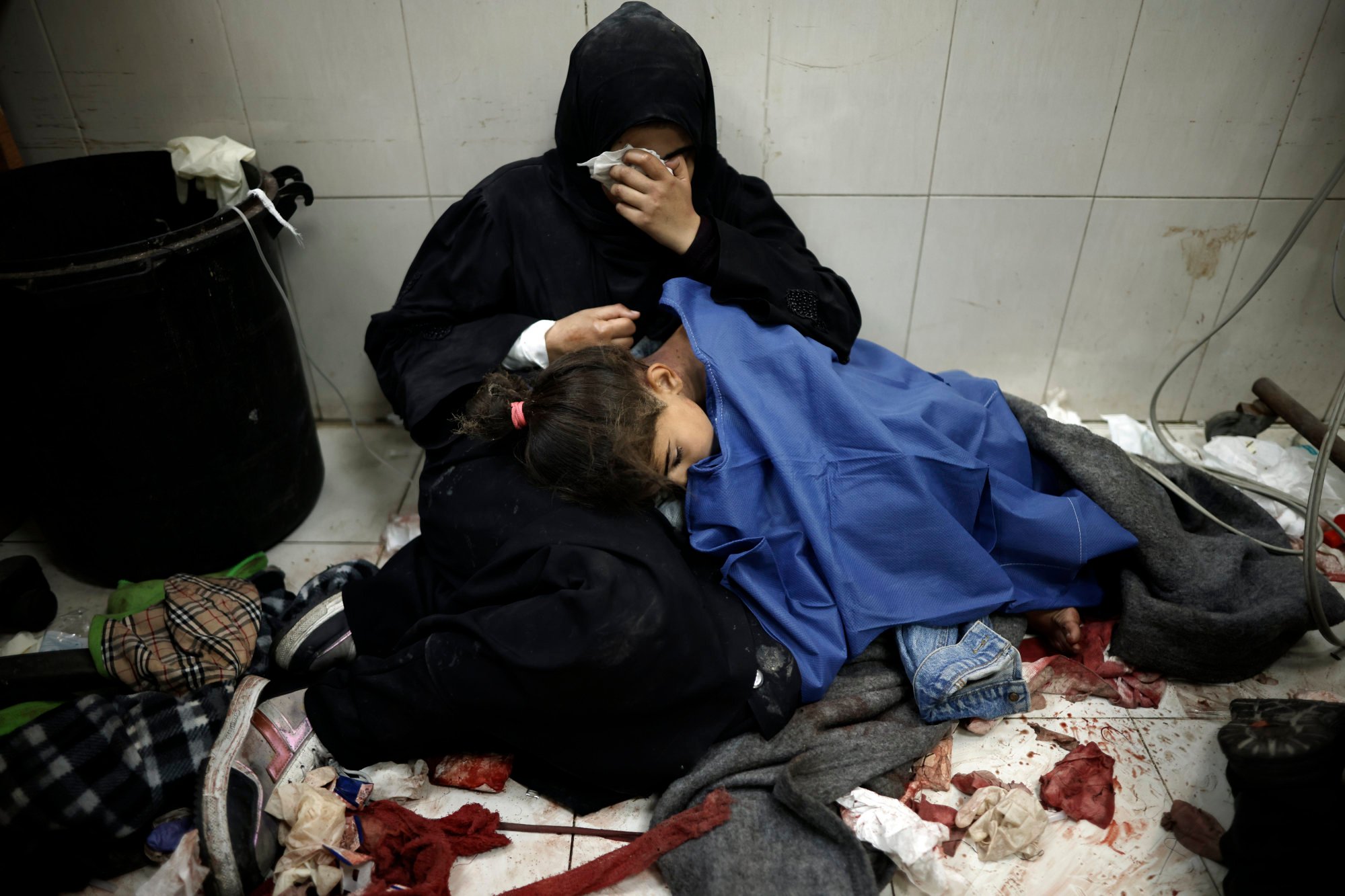Netanyahu de Israel desafiante tras fallo judicial de la ONU mientras continúan las muertes en Gaza