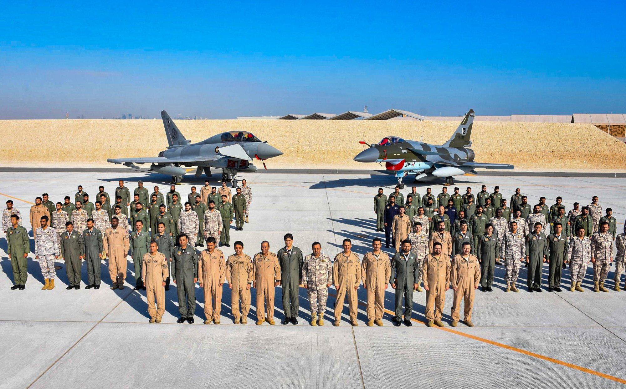 Pakistan Air Force and Qatar Emiri Air Force personnel prepare for the Zilzal-II exercise in Qatar on January 10. Photo: X/ @DGPR_PAF