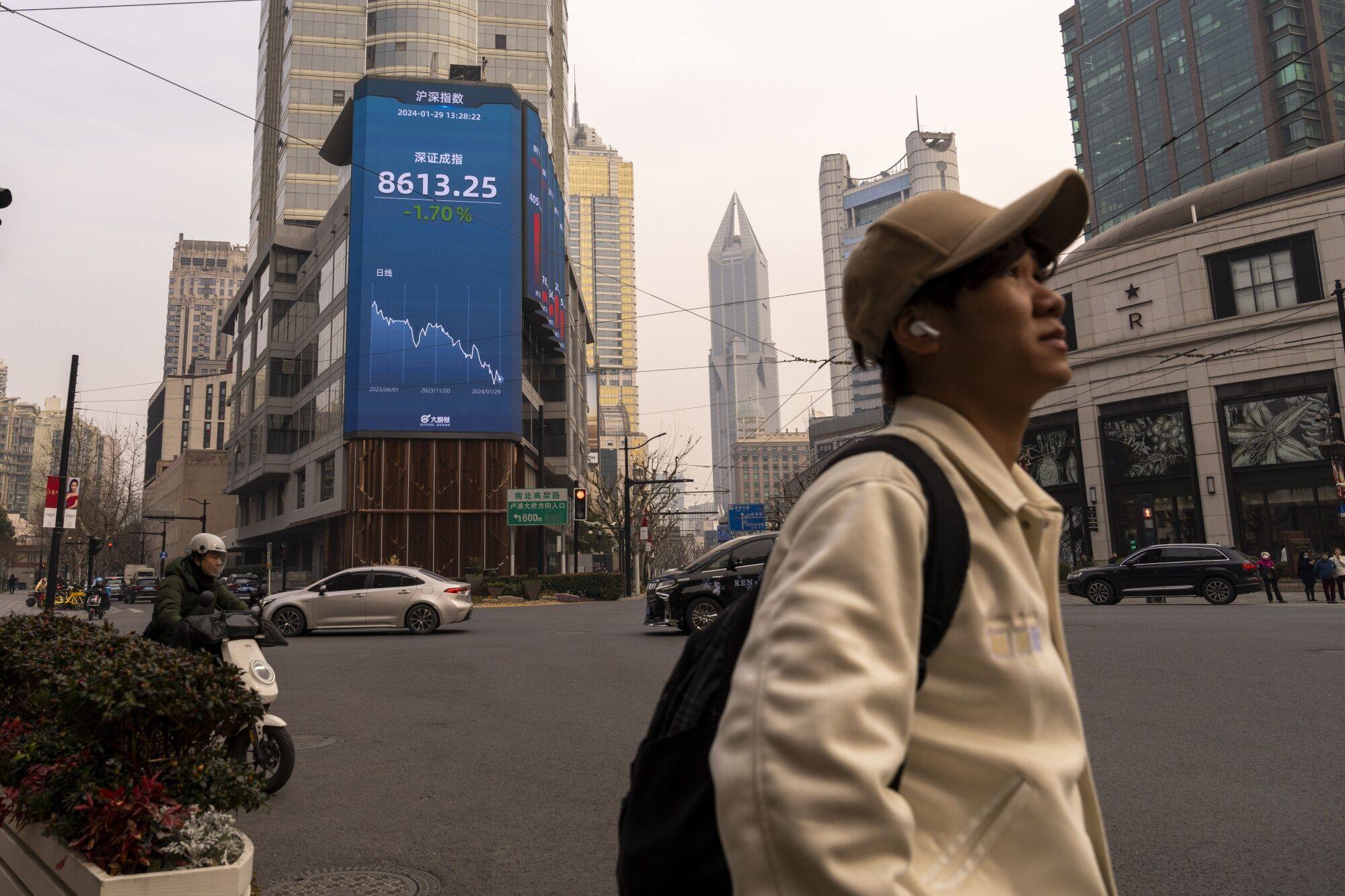 China’s sluggish economy has affected its stock markets. Photo: Bloomberg