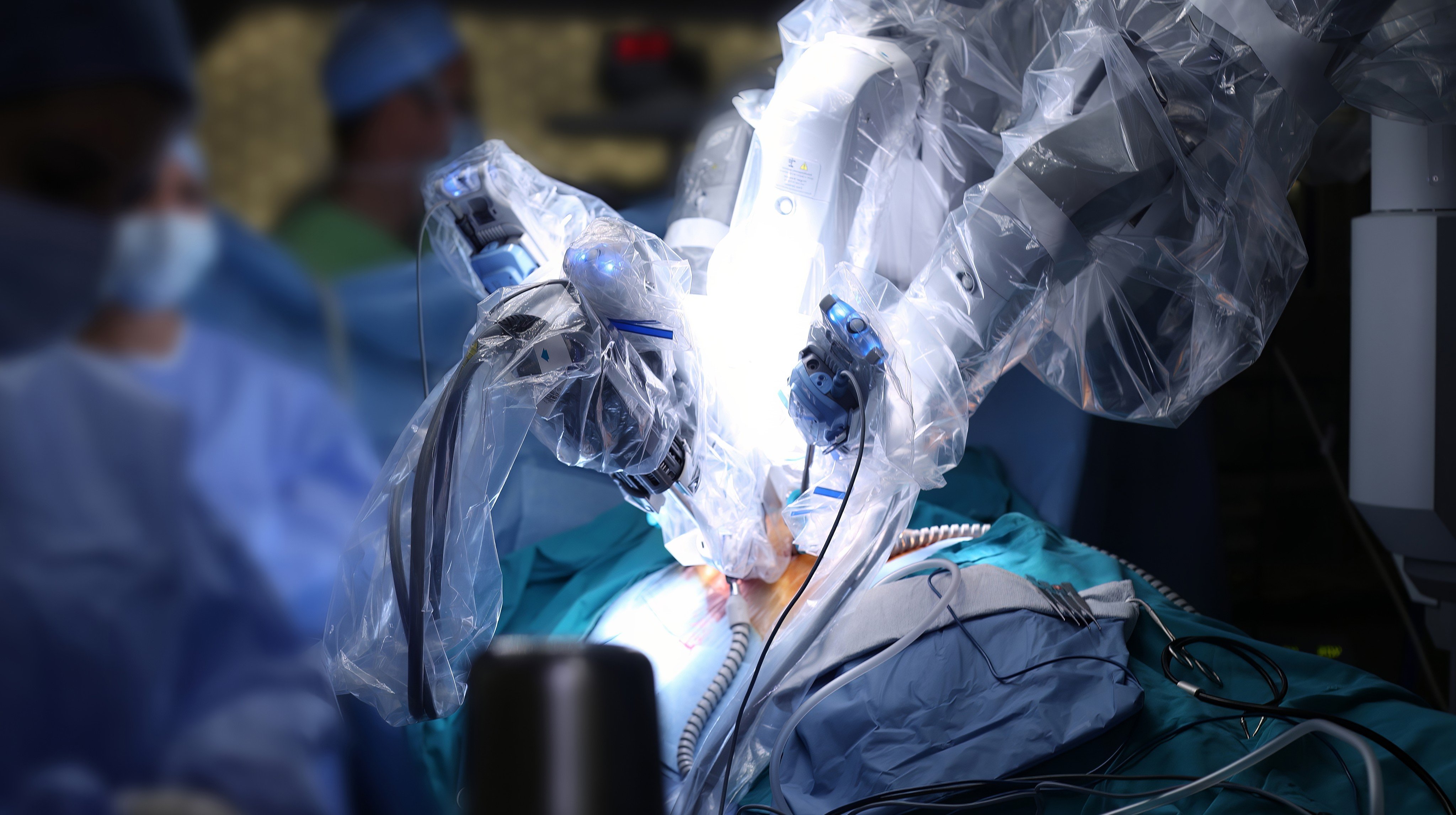 Surgery to slice out cancer tumours now includes minimally invasive and robotic techniques. 
Photo: Shutterstock