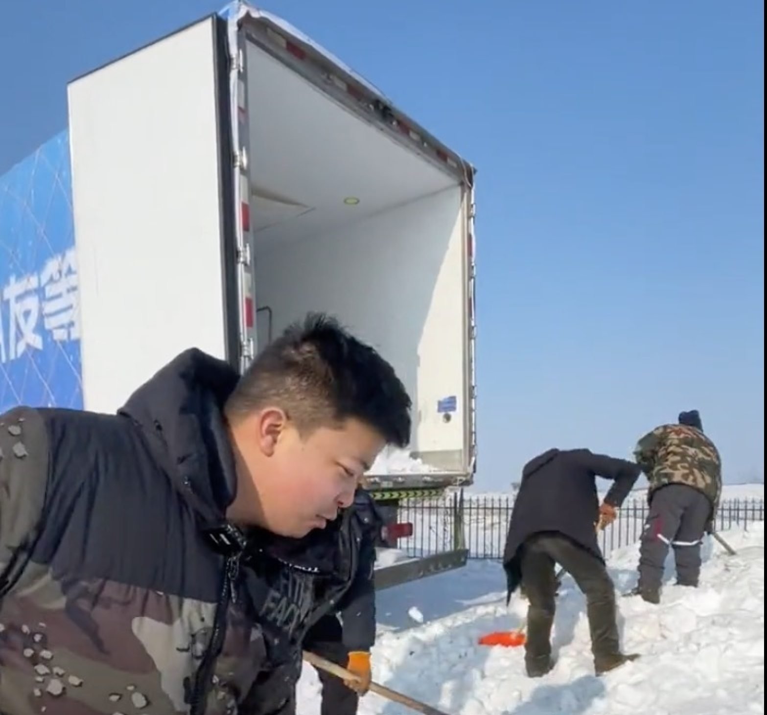 The snow was shovelled into trucks in northern China and driven to the children in the south of the country. Photo: Douyin