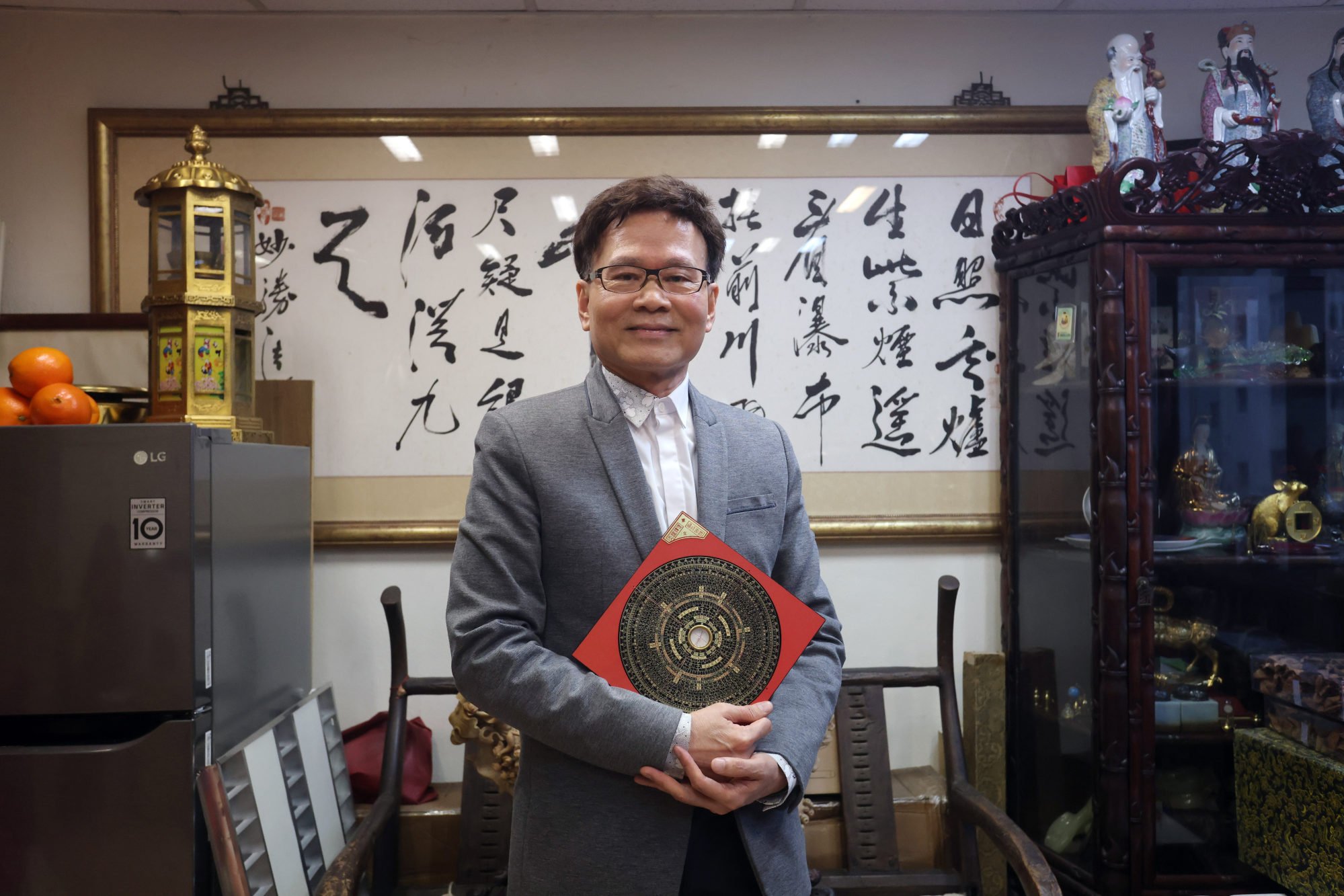 Feng shui master Chow Hon-ming says those in jobs with a fiery quality could prosper in the new year. Photo: Jonathan Wong