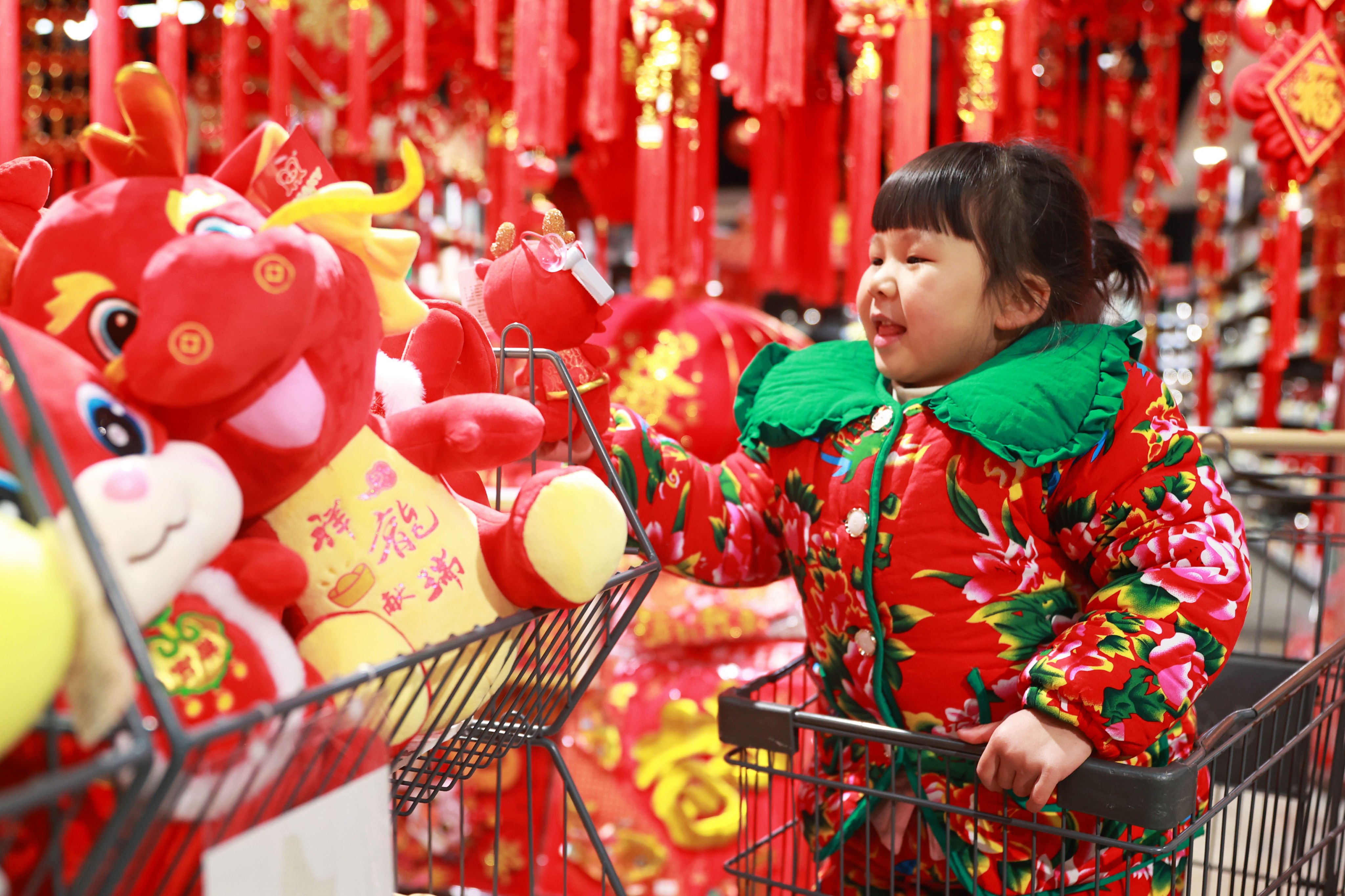 China’s consumer price index (CPI) fell by 0.8 per cent from a year earlier in January, marking a fourth consecutive monthly decline. Photo: Xinhua