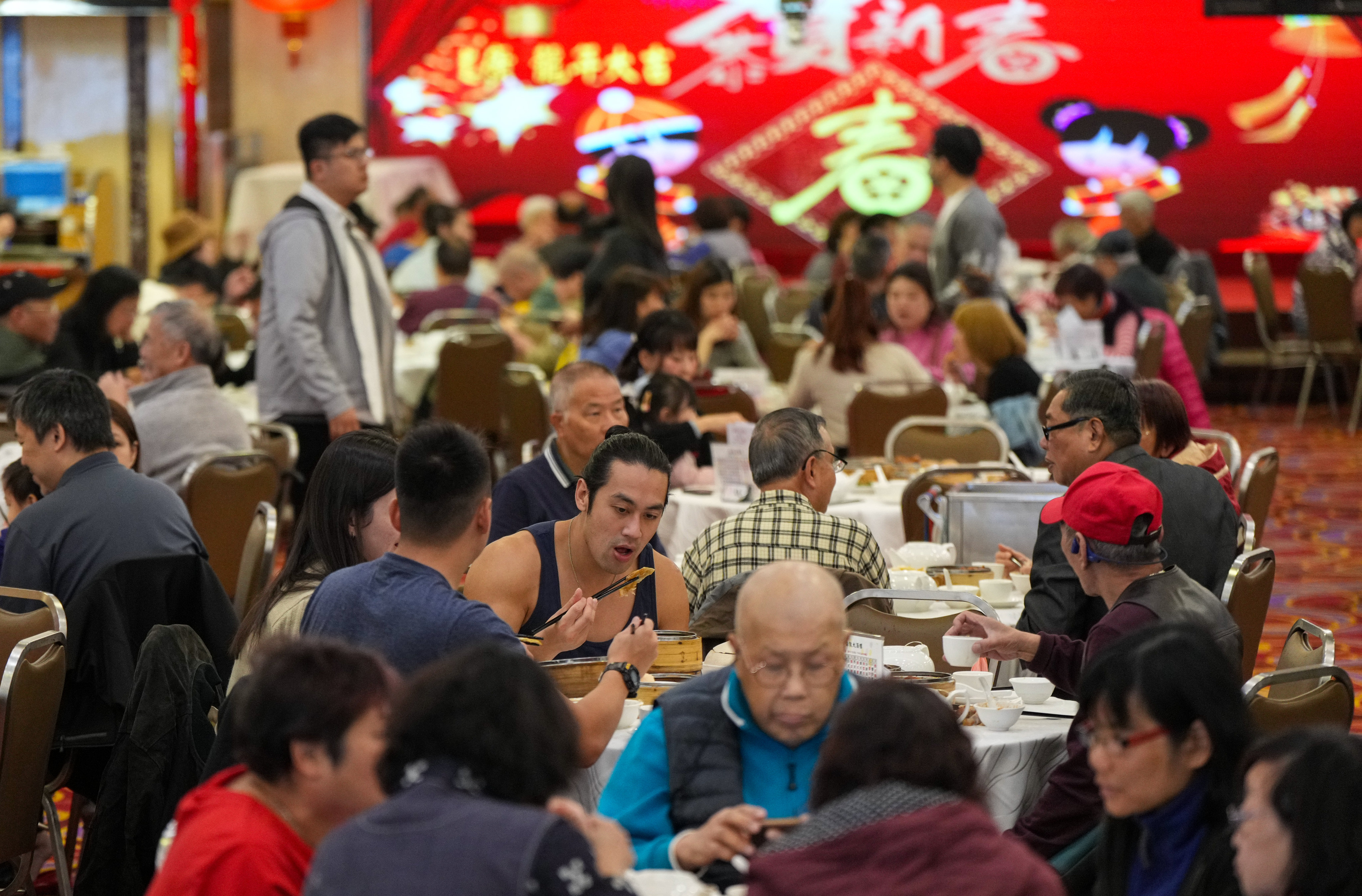 Diners pack a Mong Kok restaurant for lunch over the Lunar New Year holiday. Photo: Eugene Lee
