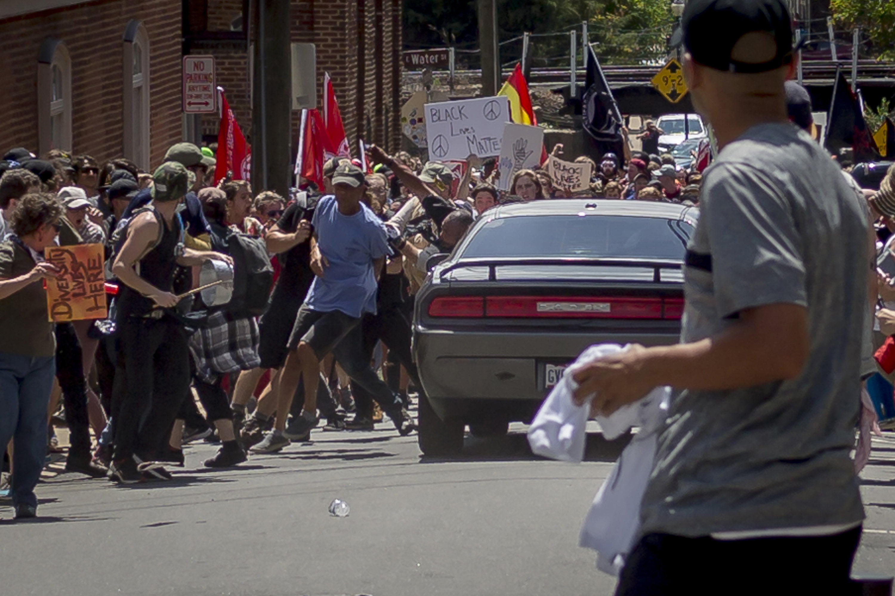 White supremacist groups clash with US counter-protesters during the ‘Unite the Right’ rally in Charlottesville, Virginia in 2017. Photo: TNS