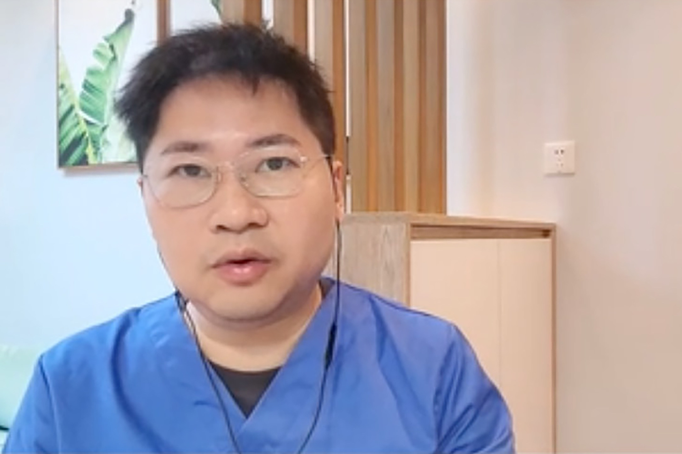 Screengrab of Chan Hoi-yuk from video-sharing website Bilibili. The doctor is also wanted over selling jab exemption certificates in 2022. Photo: Bilibili