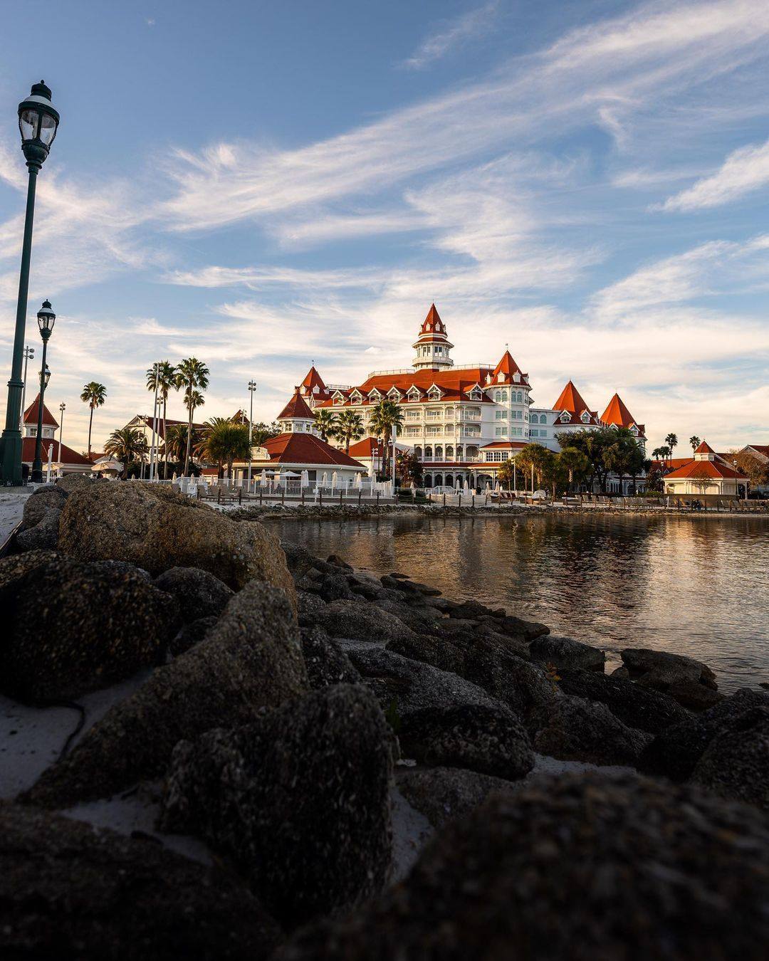 Grand Floridian is Disney World’s most expensive hotel, with easy access to the theme park. Photo: @waltdisneyworld/Instagram