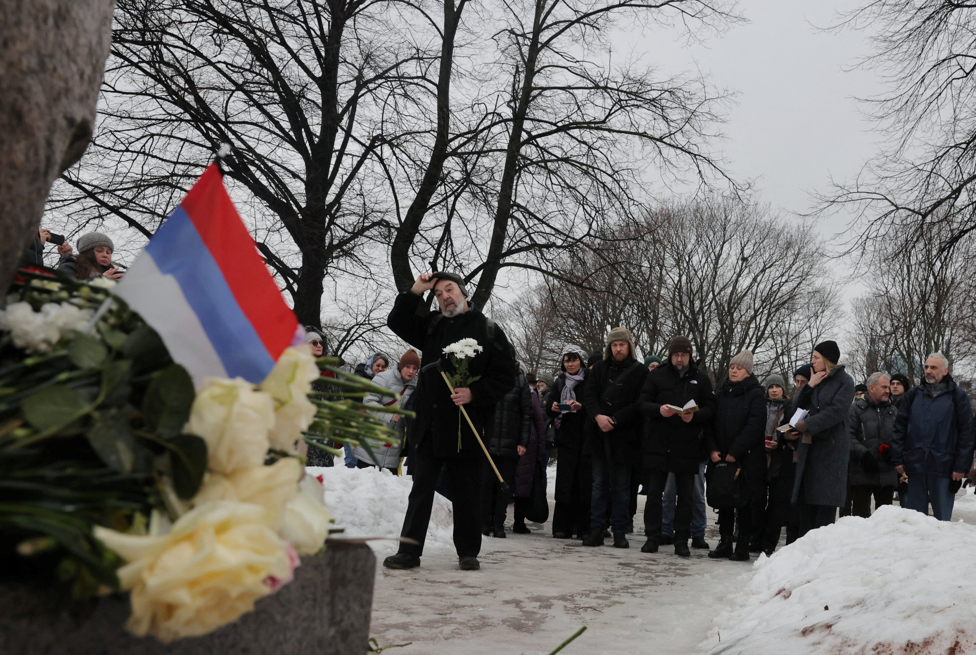 Global tributes held for ‘hero’ Navalny as supporters denounce Russia ...