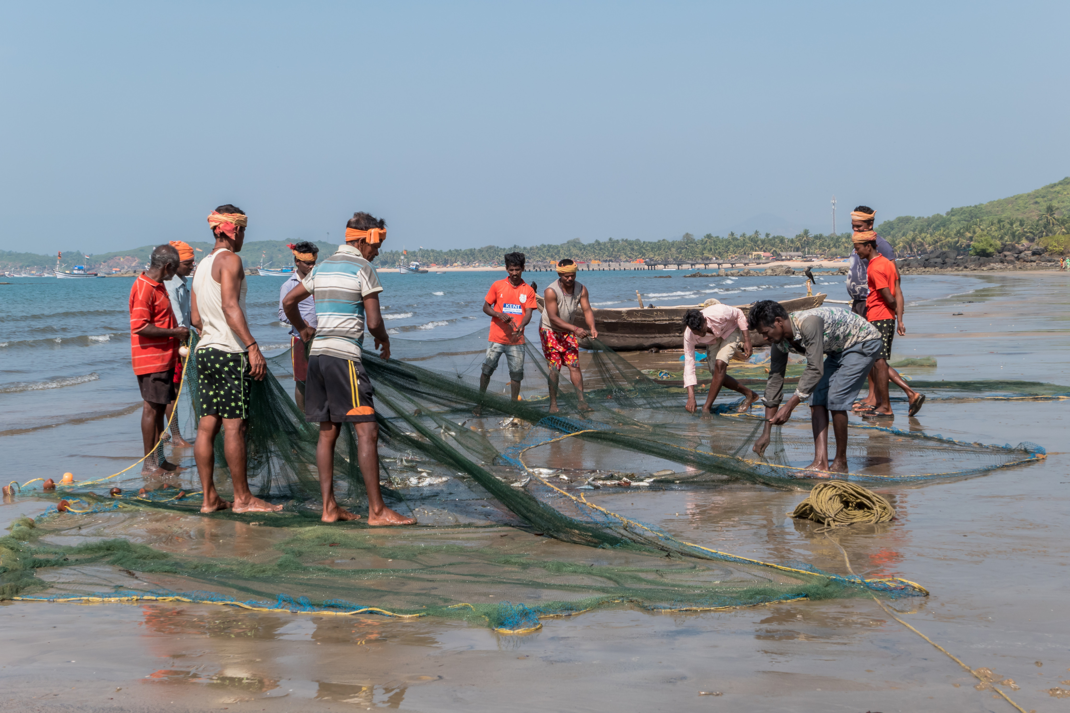 Fishermen in Karnataka, India, on the shores of the Arabian Sea. Photo: Shutterstock 