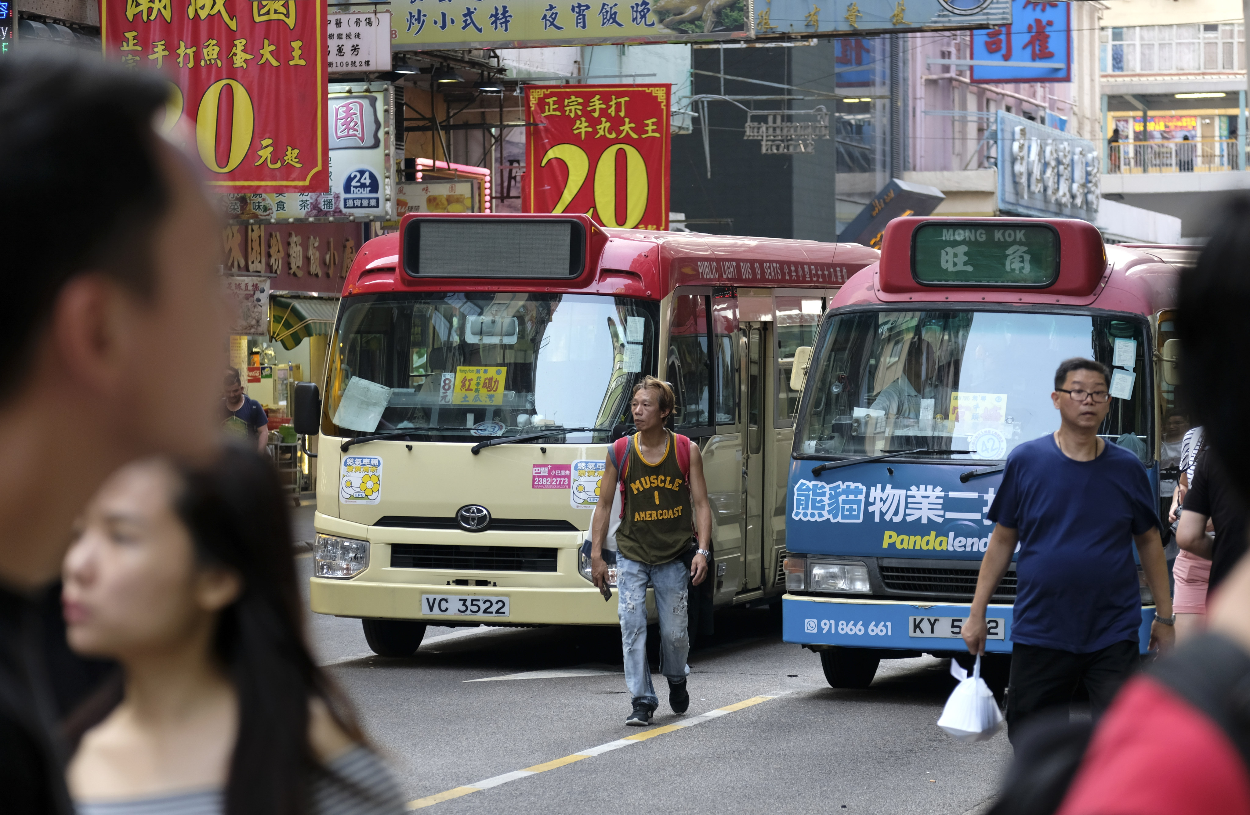 Banks have towed away about 100 minibuses, according to operators. Photo: Fung Chang