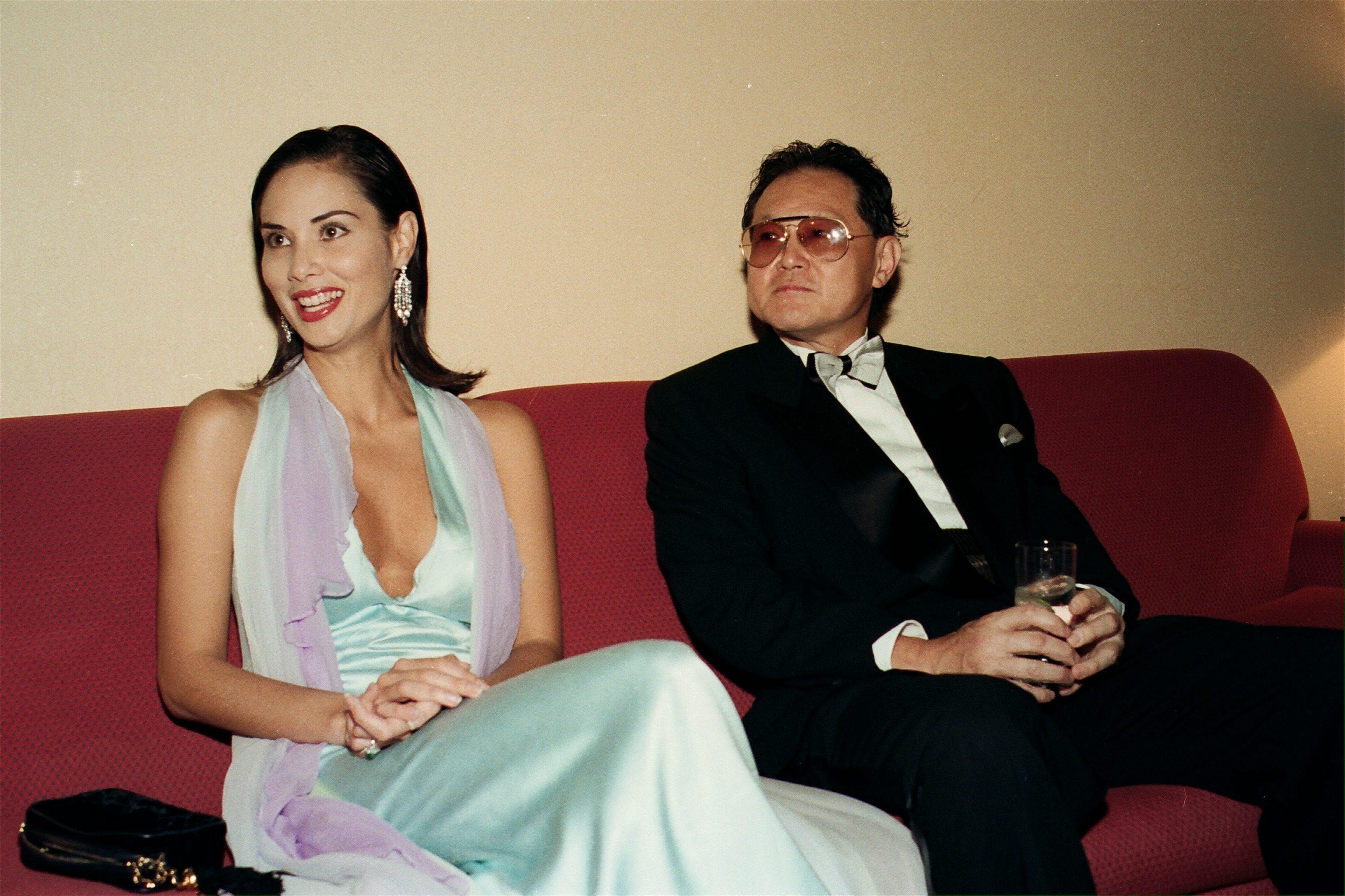 Socialite Terri Holladay (left) and billionaire Cecil Chao at an event in 1996. According to a memorial website, a private family celebration of her life has been planned. Photo: SCMP