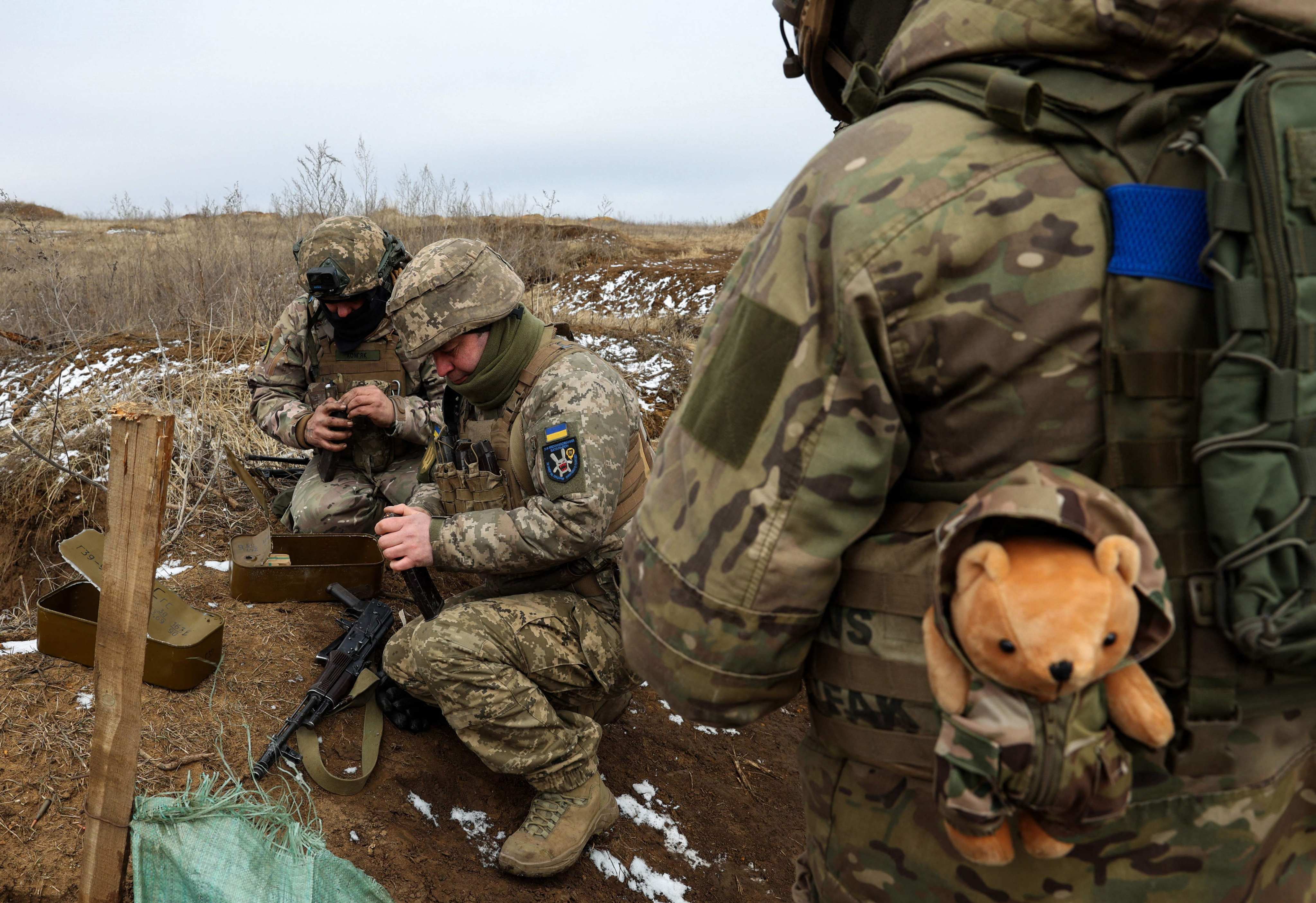 Ukrainian servicemen during a military training exercise. Photo: AFP