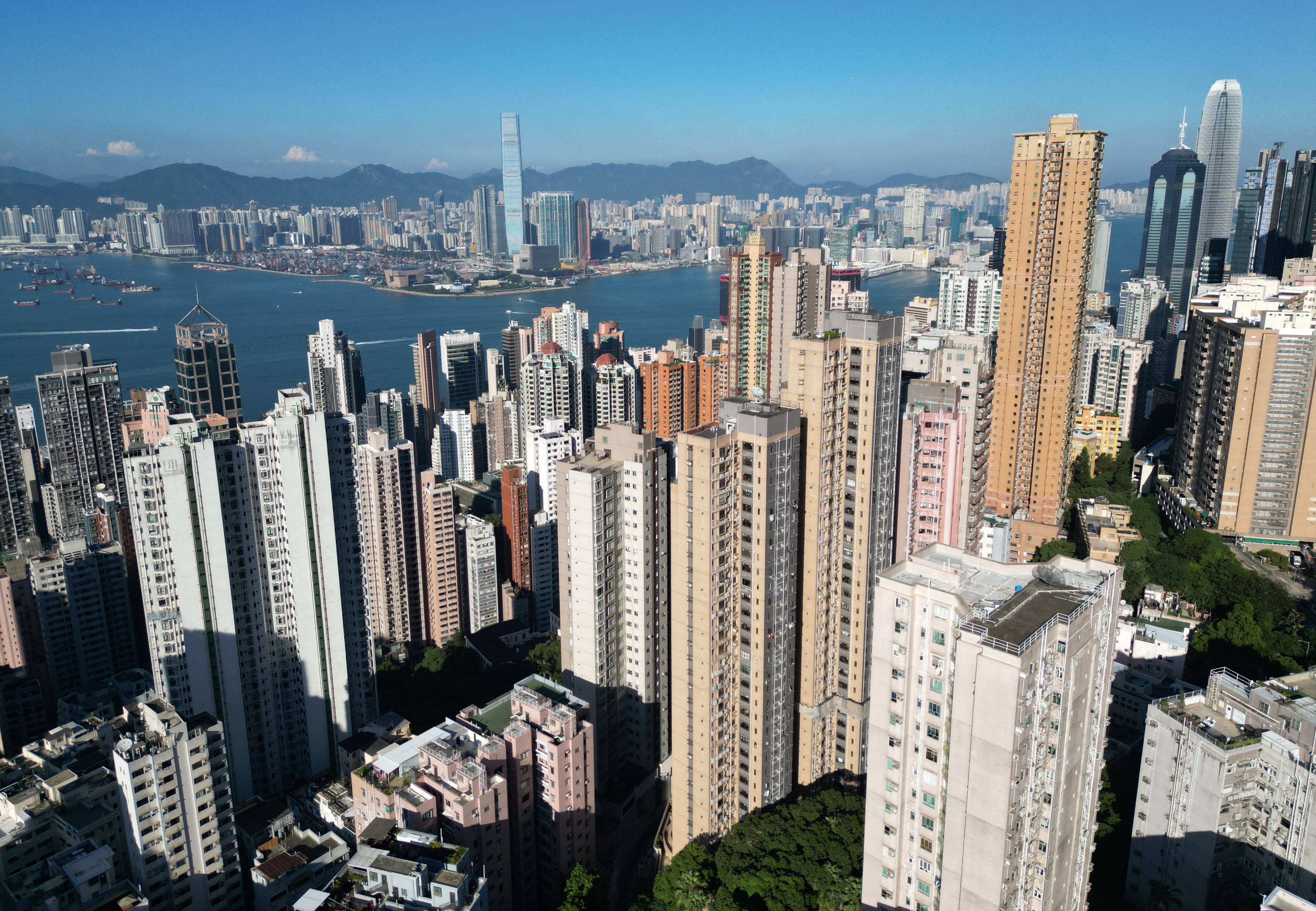 View of residential buildings at the Mid-Levels. Photo: May Tse