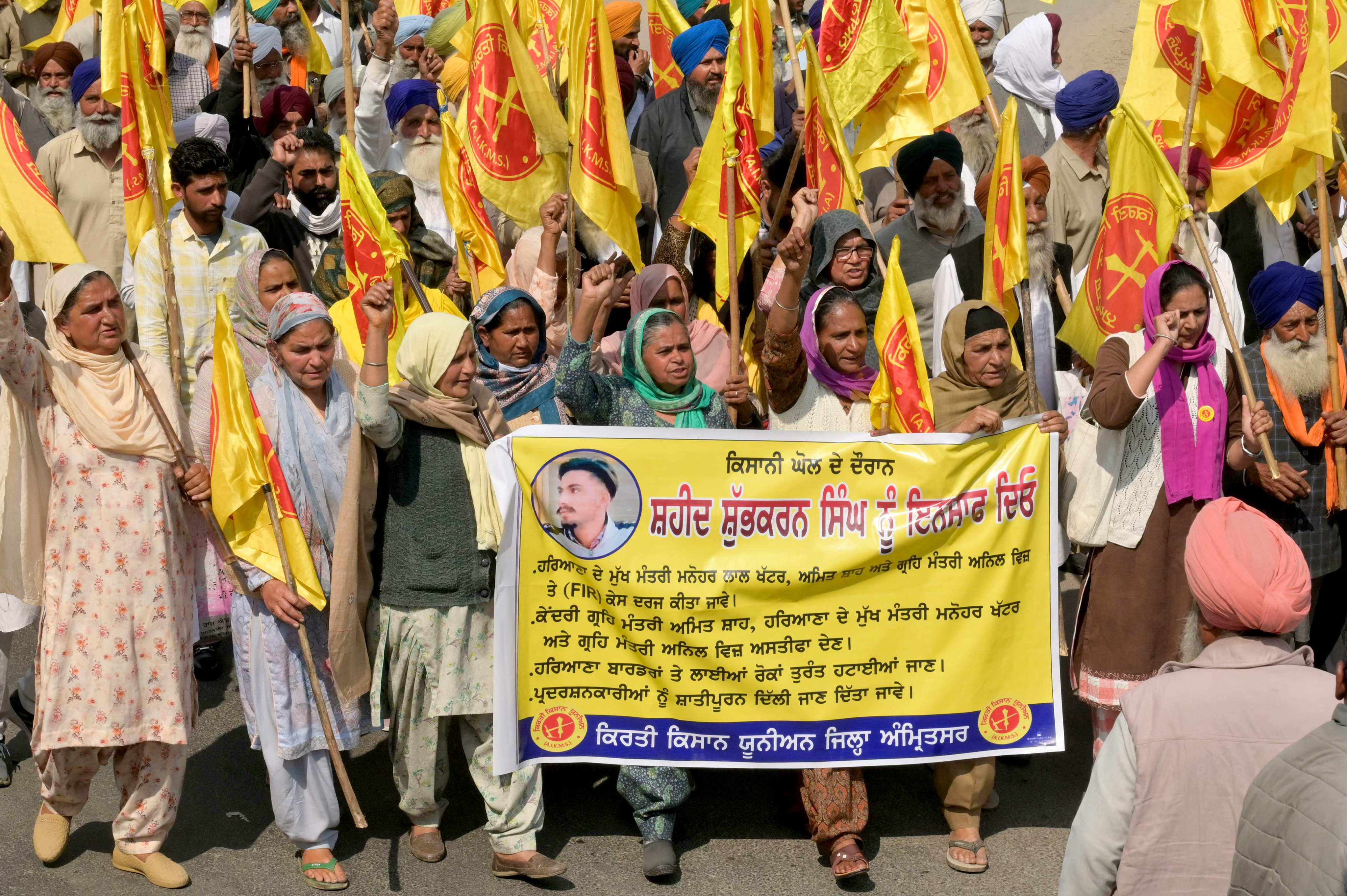 Farmers shout slogans during a demonstration in Amritsar on February 29 to seek justice for Shubhkaran Singh, a farmer who lost his life amid the ongoing farmers protest. Photo: AFP 