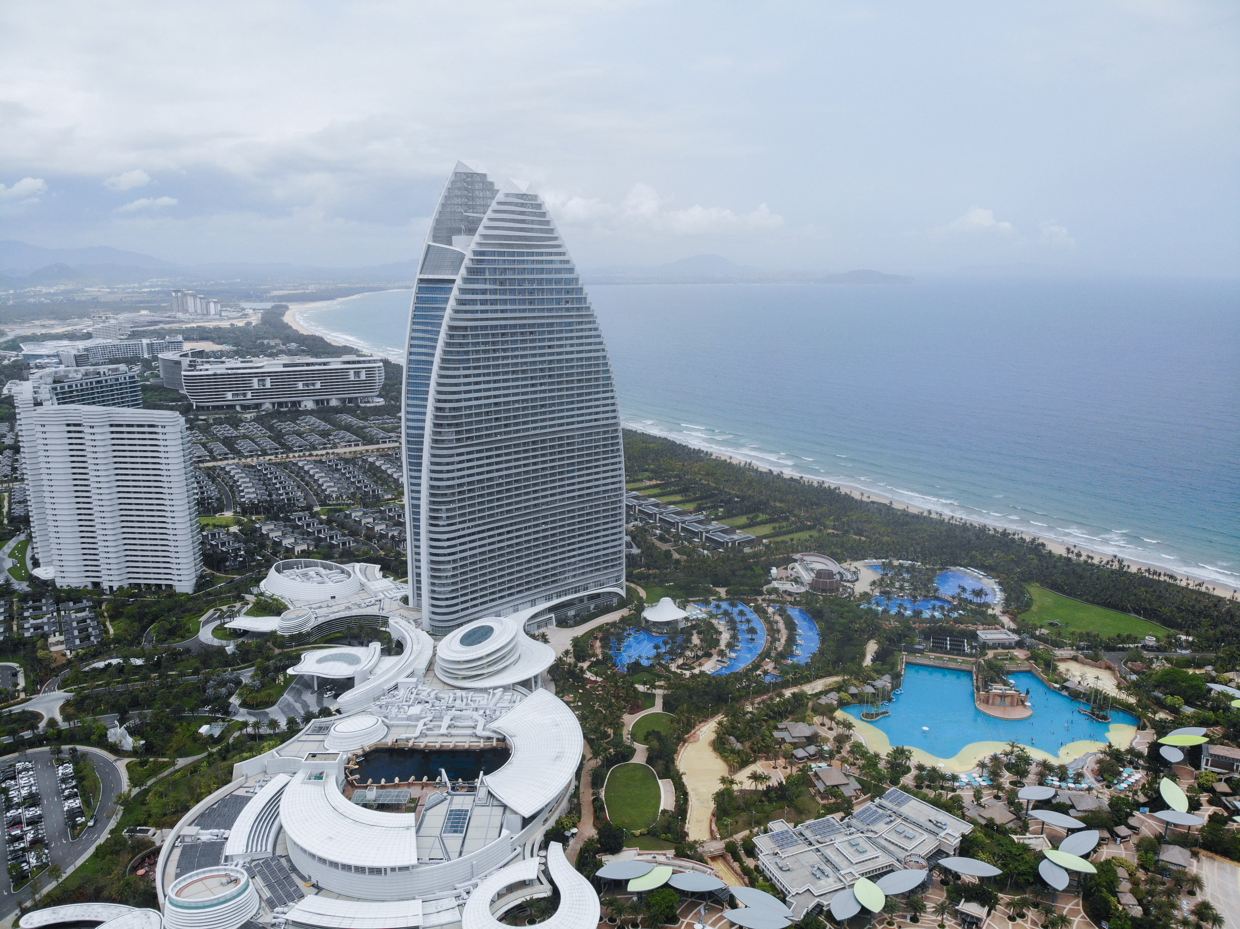 The Atlantis Sanya. Fosun International has been in talks with potential buyers over the sale of a part or all of its stake in the resort. Photo: Xinhua