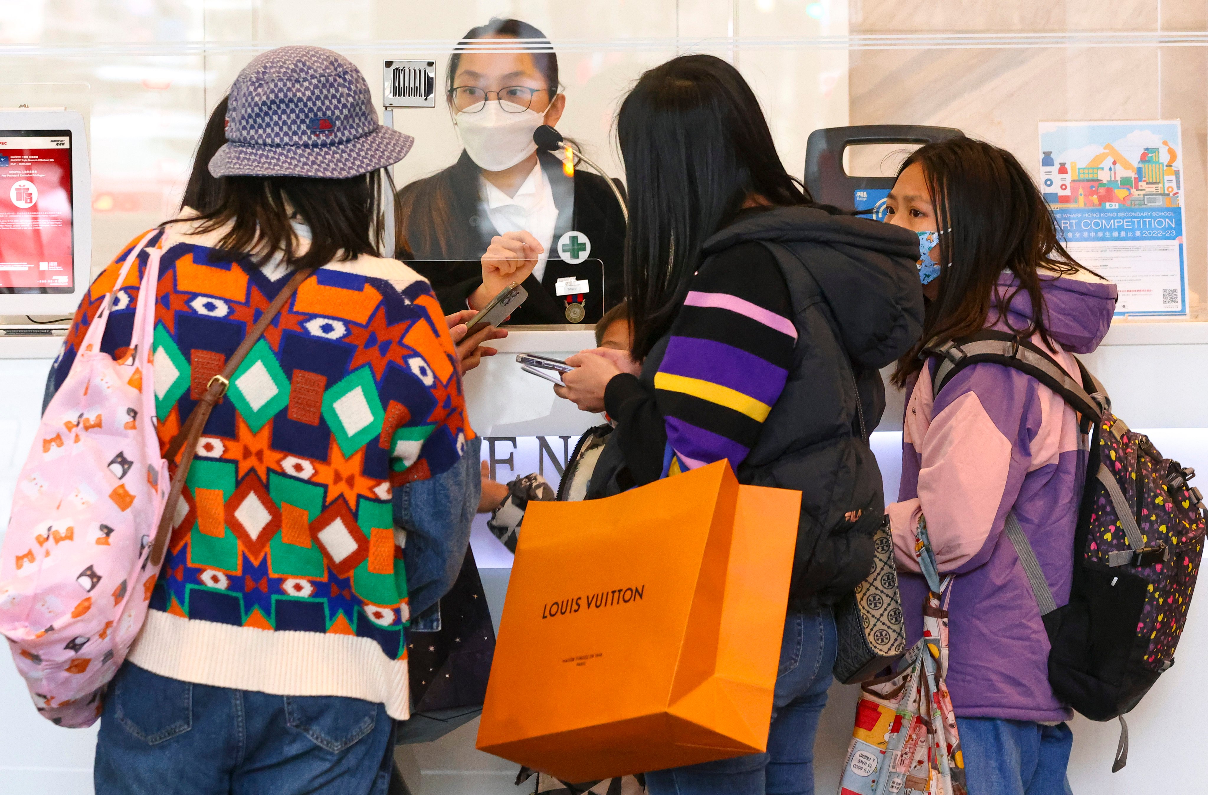 Tourists shopping on Canton Road in Tsim Sha Tsui. Hong Kong tourism would benefit from Beijing’s willingness to raise the HK$5,000 duty-free allowance for mainland citizens. Photo: Dickson Lee