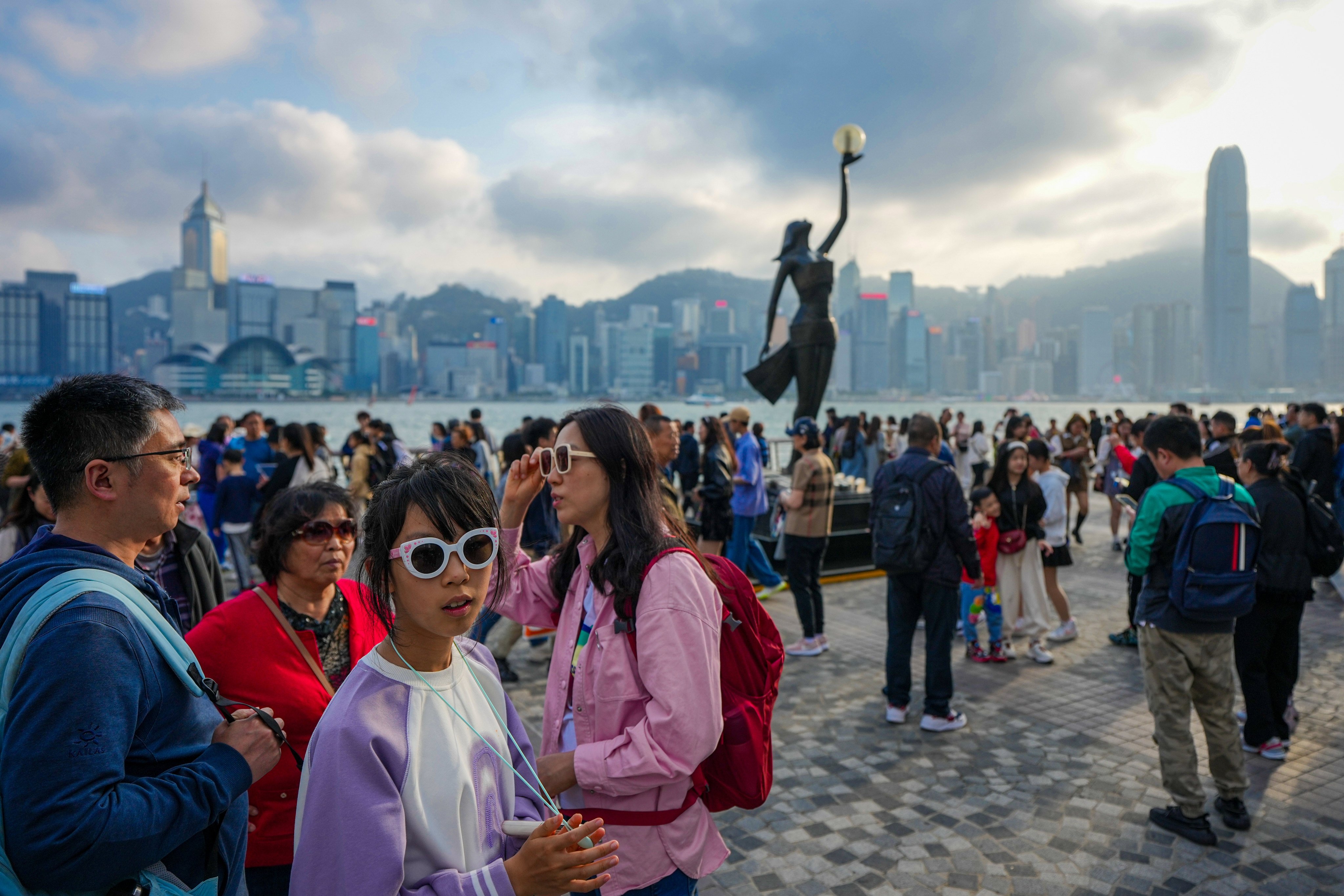 Mainland tourists visit Avenue of Stars at the Tsim Sha Tsui Waterfront during the Lunar New Year holidays. Photo: Eugene Lee