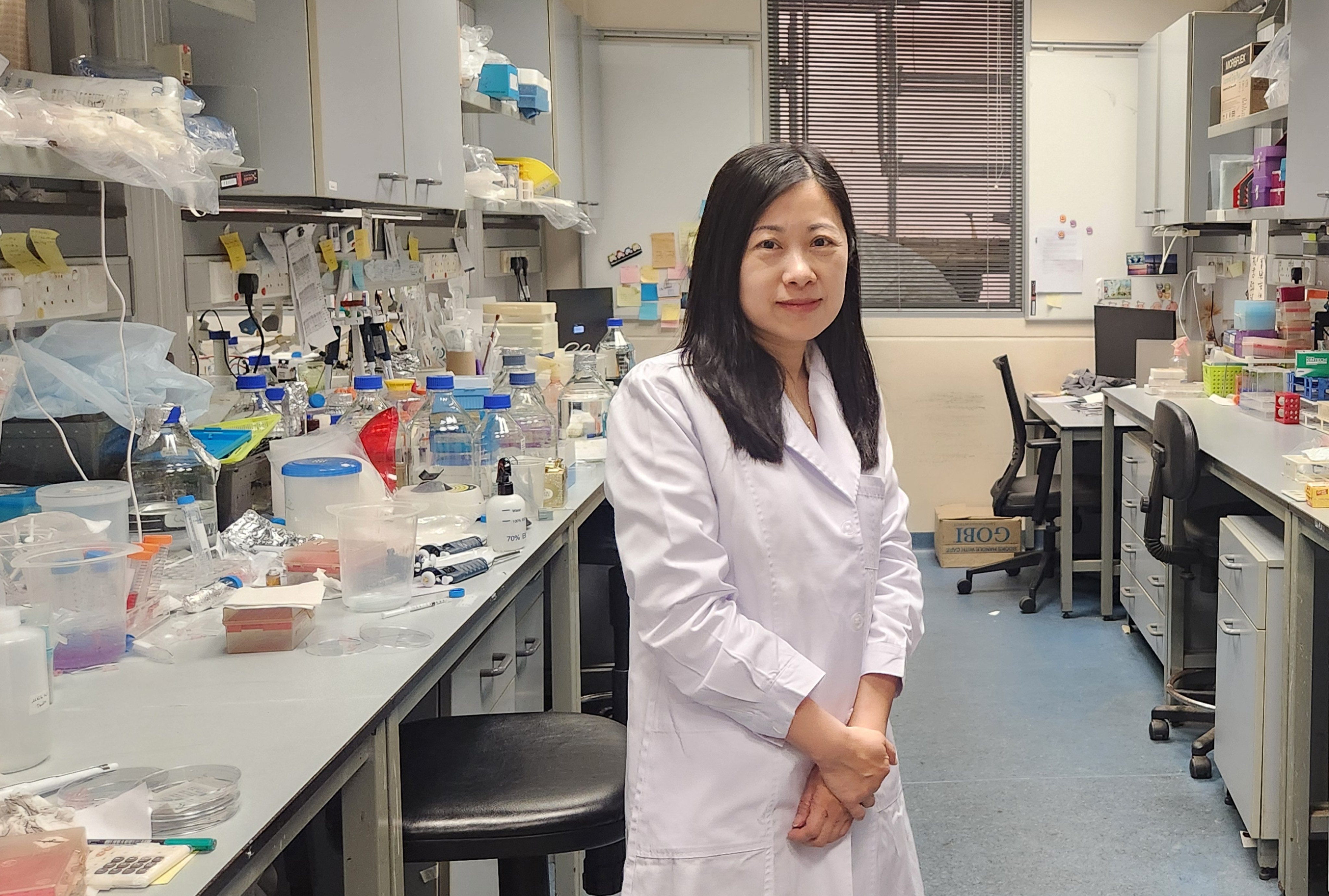 Professor Alice Wong Sze-tsai,  of the University of Hong Kong, says a microfluidic chip developed by her team replicates tumour behaviour to capture metastatic cells spreading from the ovaries. Photo: Handout