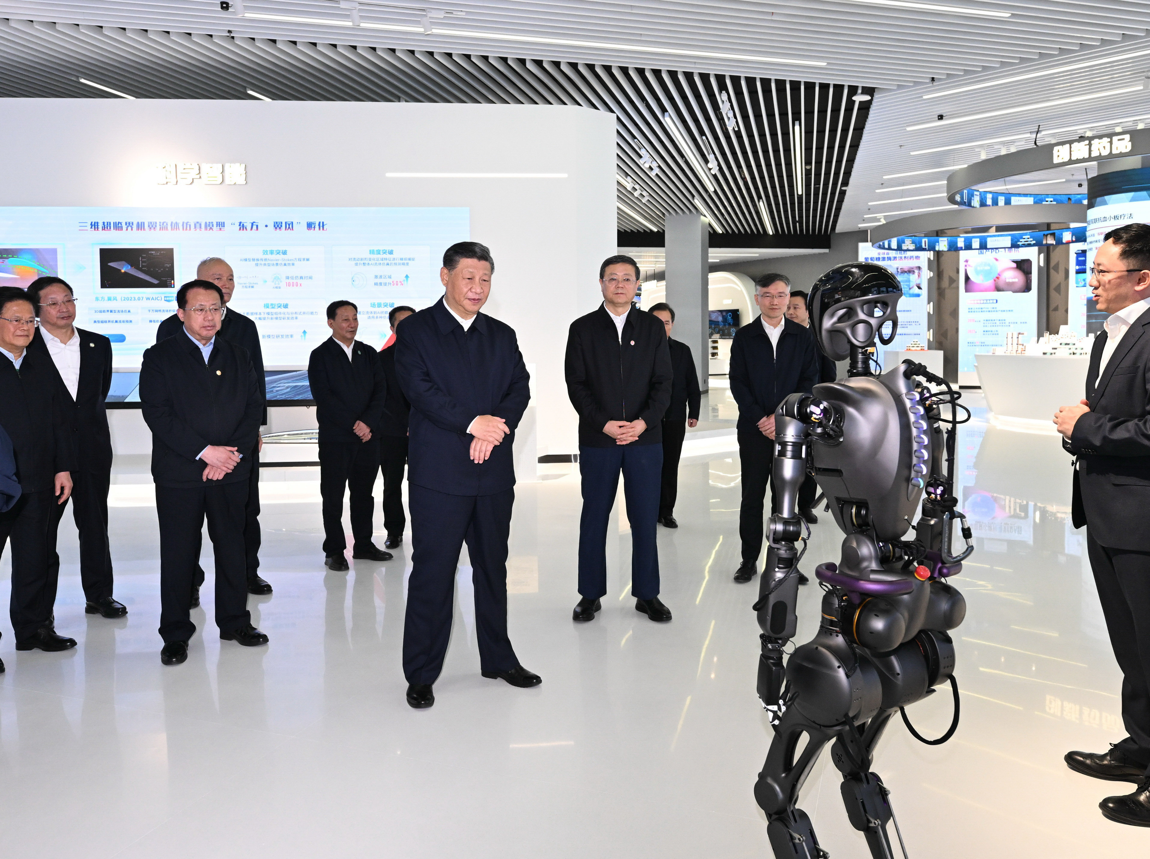 President Xi Jinping inspects an exhibition highlighting Shanghai’s science and technology innovations, on November 28, 2023. Photo: Xinhua