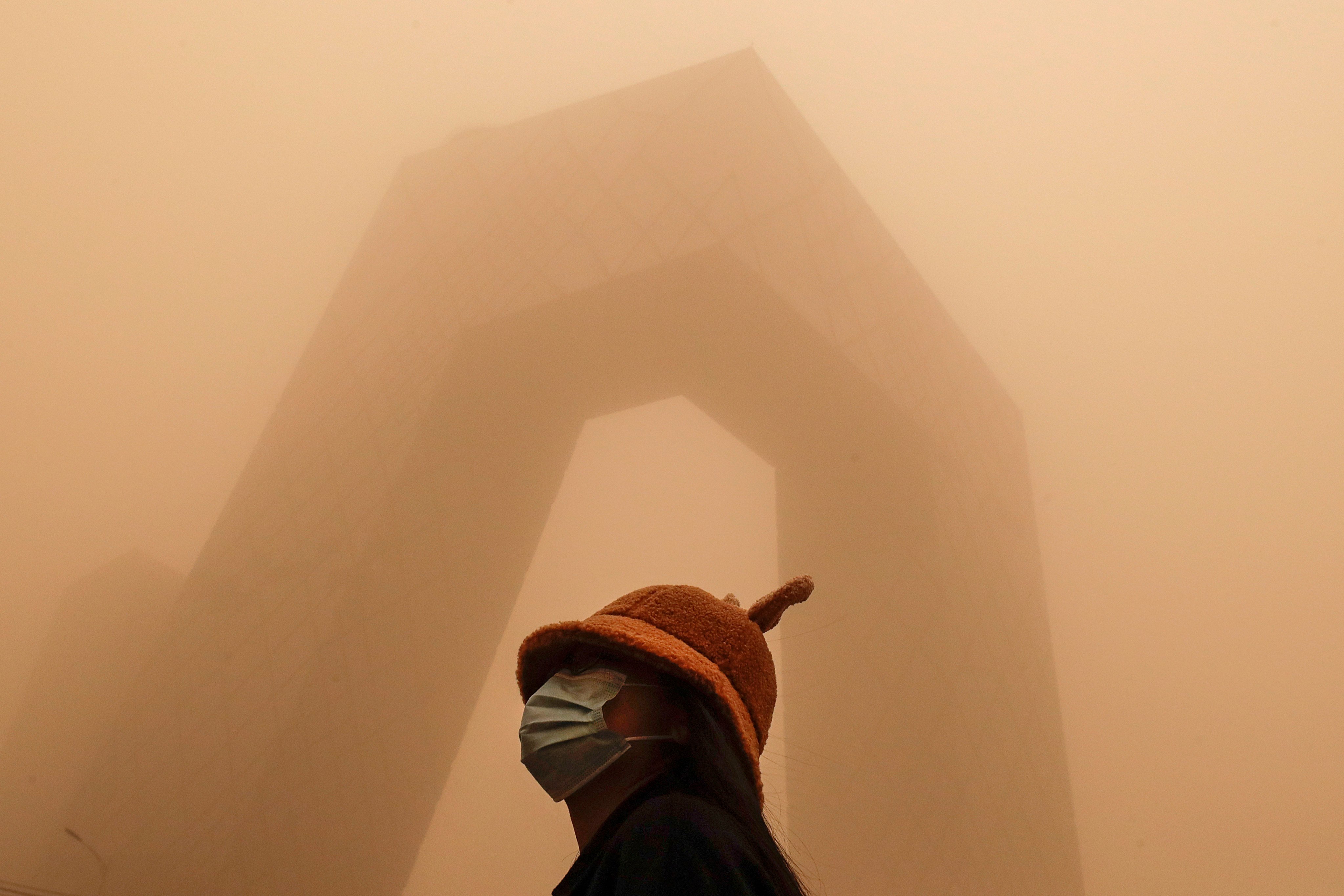 Chinese researchers have provided strong evidence of a causal link between air pollution and suicide rates, a study they hope sparks stronger environmental policies around the world. Photo: AP