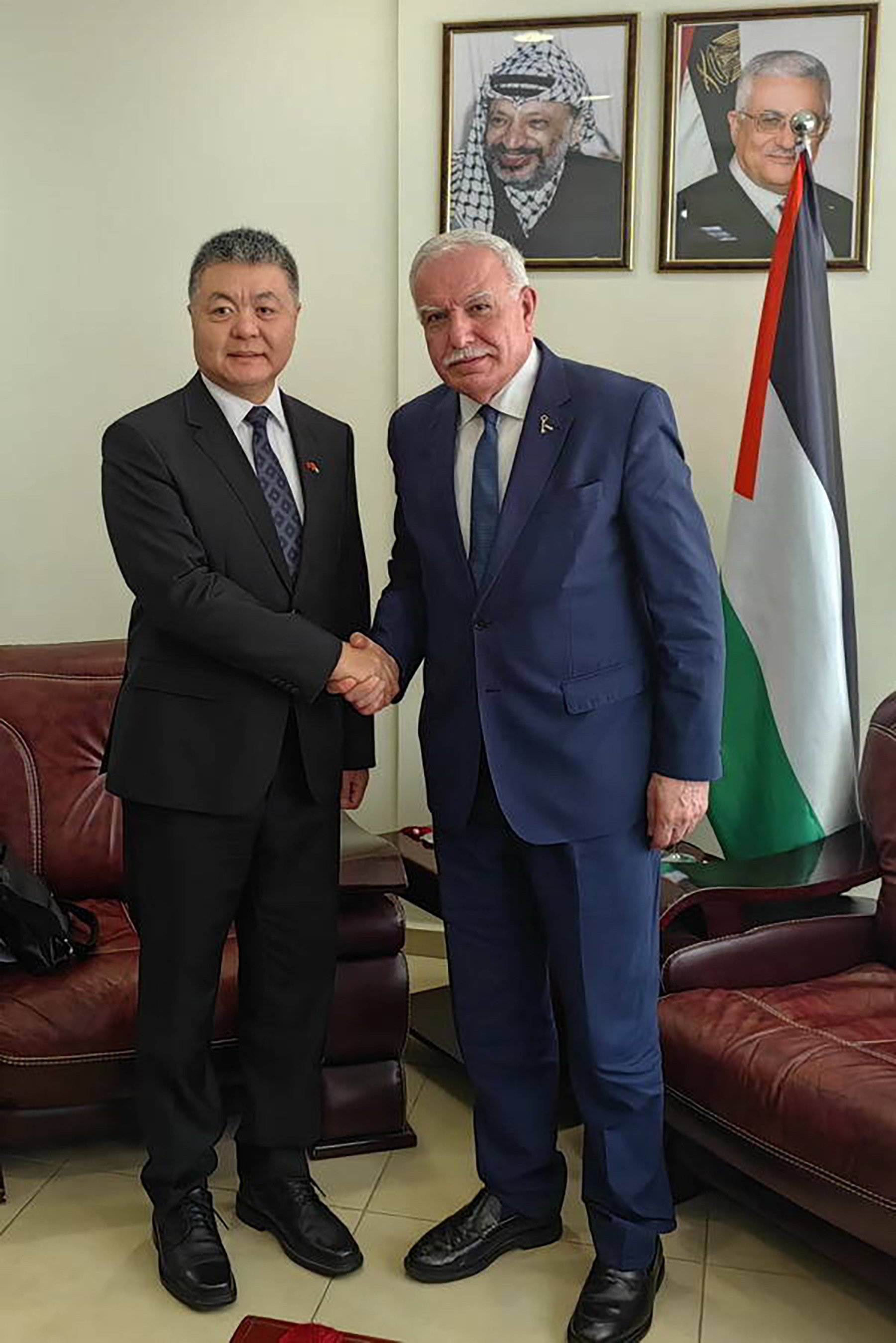 Chinese foreign ministry envoy Wang Kejian meets the Palestinian Authority’s foreign minister, Riyad al-Maliki, in Ramallah in the West Bank on Wednesday. Photo: Handout