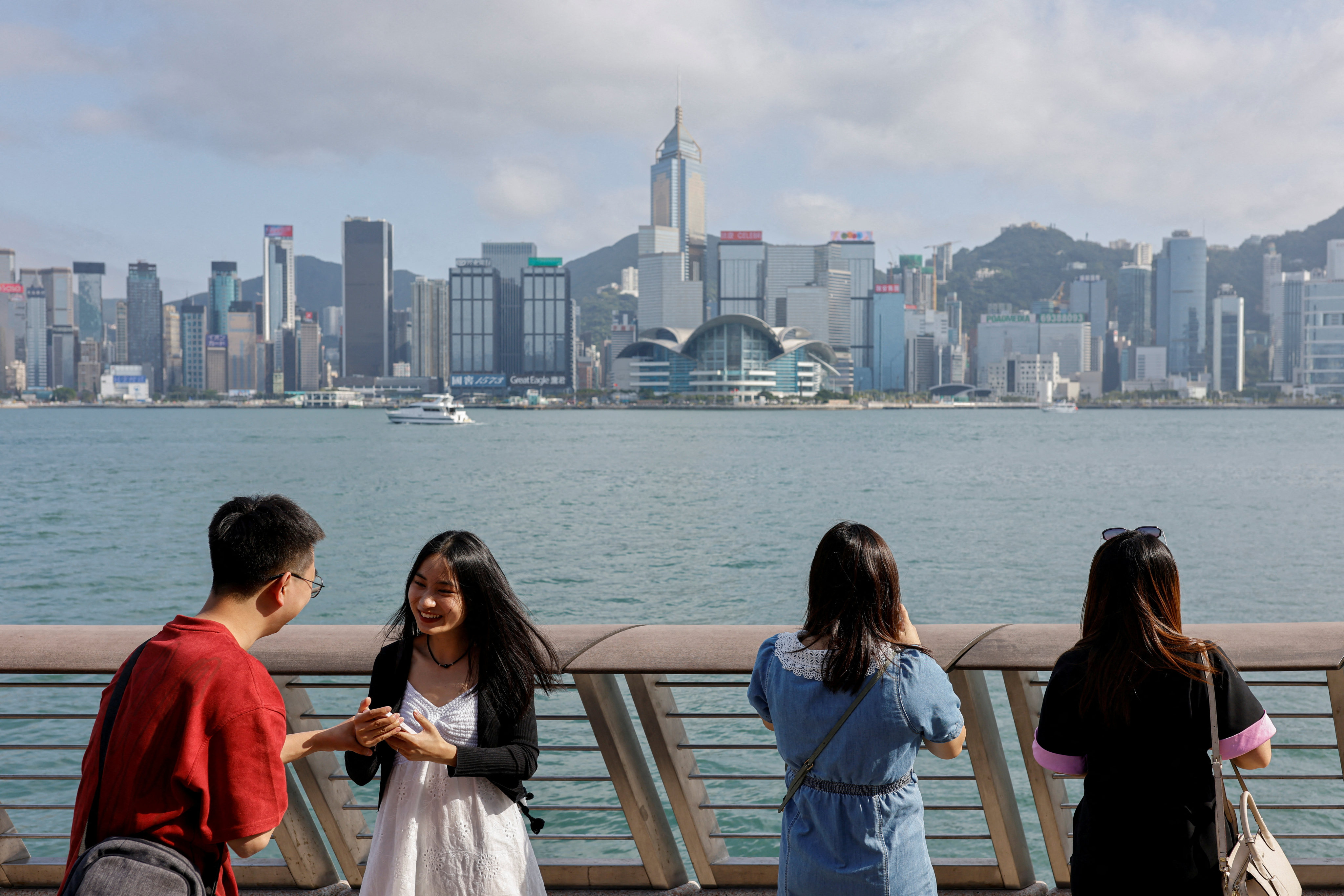Janus Henderson expects Hong Kong’s newly launched cash-for-residency scheme to lead to demand for long-term investment fund products. Photo: Reuters