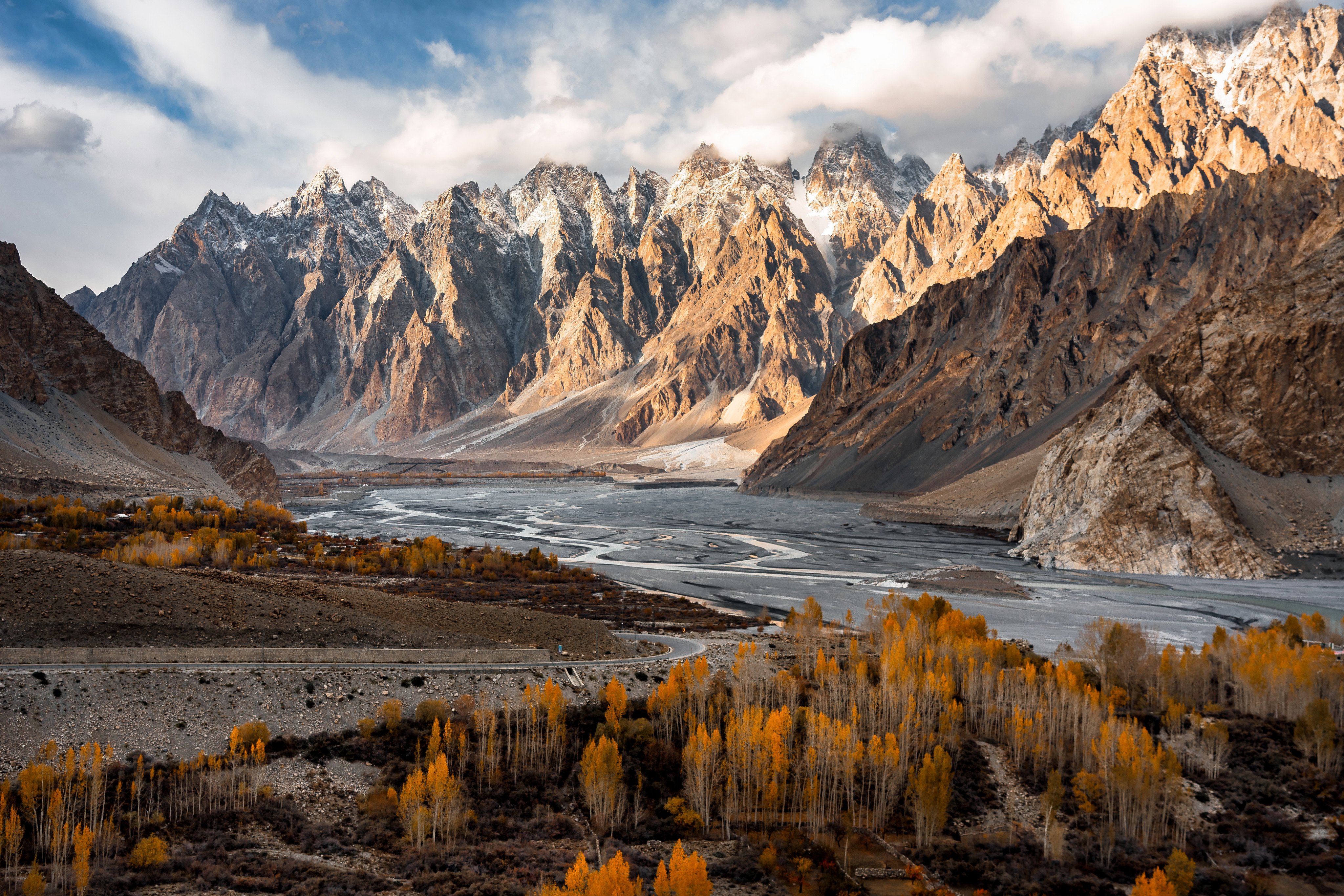 A section of the Karakoram Highway in the Passu Valley with views of the Hunza River and Karakoram mountain range. A trip along the 1,300km-long road is a feast for the eyes, but there are some downsides. Photo: Getty Images