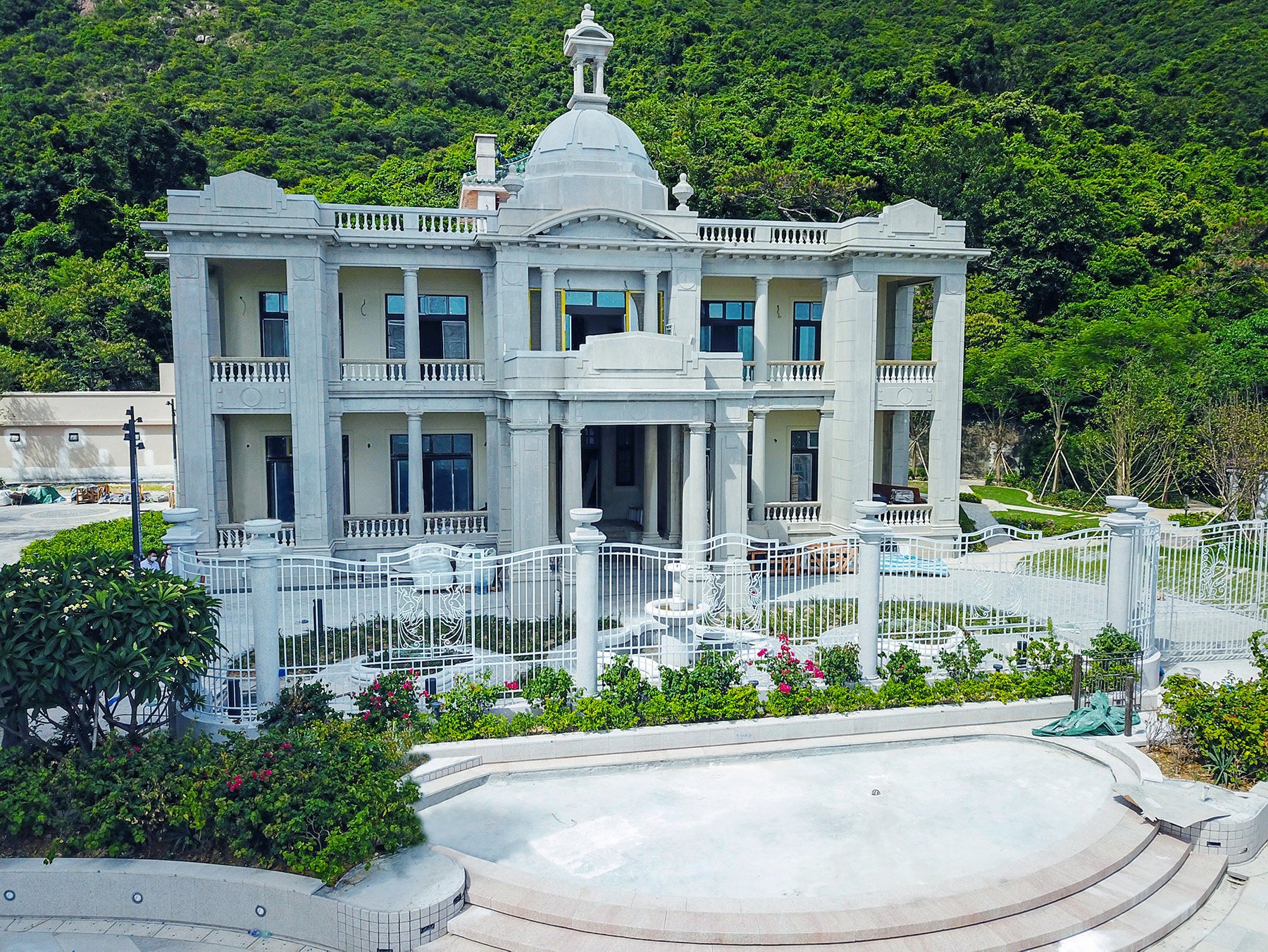 The 90-year-old converted mansion, Jessville Manor, has changed hands for US$26.5 million, adding to evidence that the recent scrapping of property curbs may be starting to revive the luxury housing market. Photo: SCMP Handout