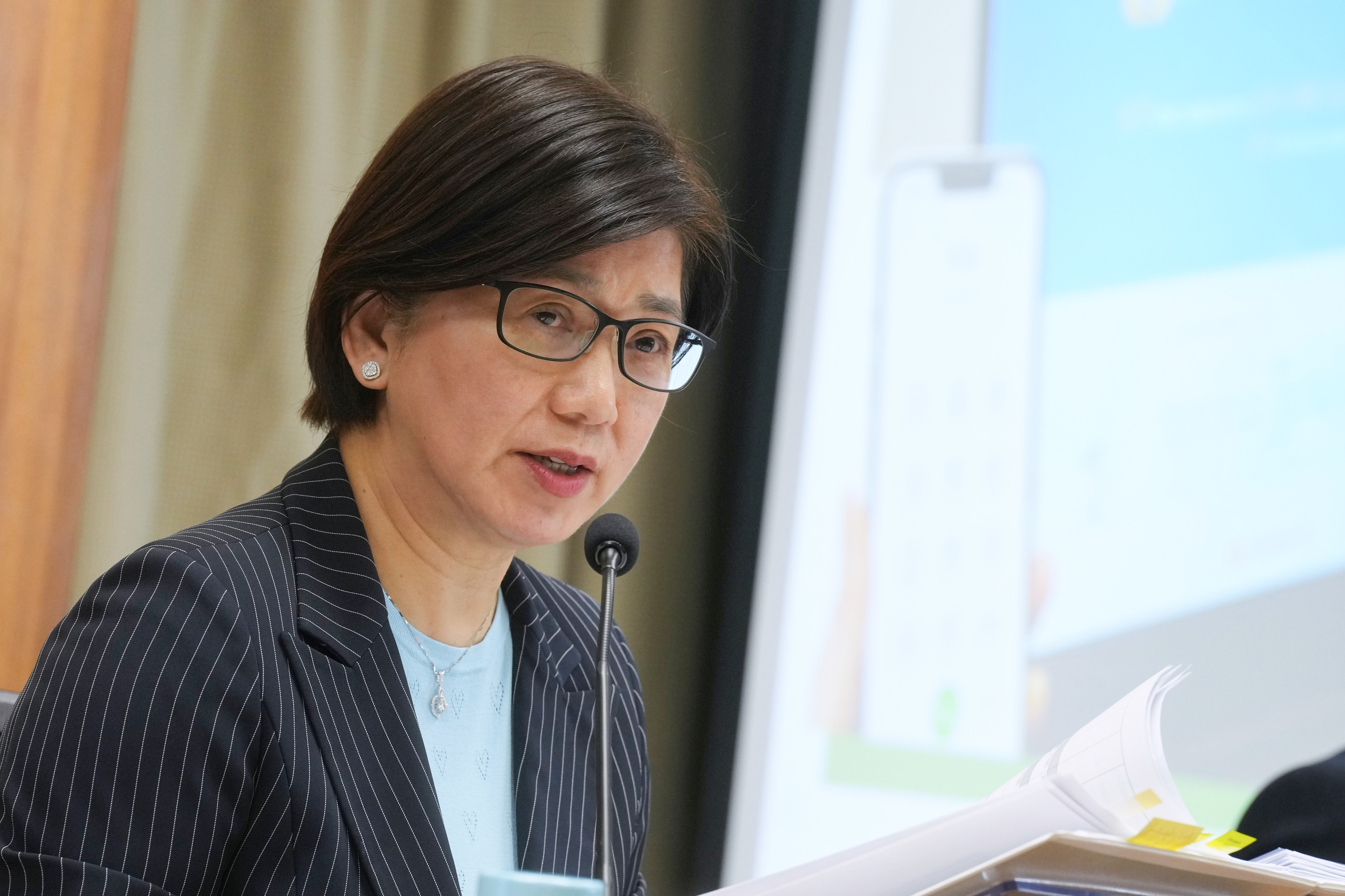 Ombudsman Winnie Chiu Wai-yin reveals the findings of two direct investigations on the 1823 hotline failing to resolve inquiries or complaints at a press briefing at The Office of the Ombudsman on March 7. Photo: Elson Li