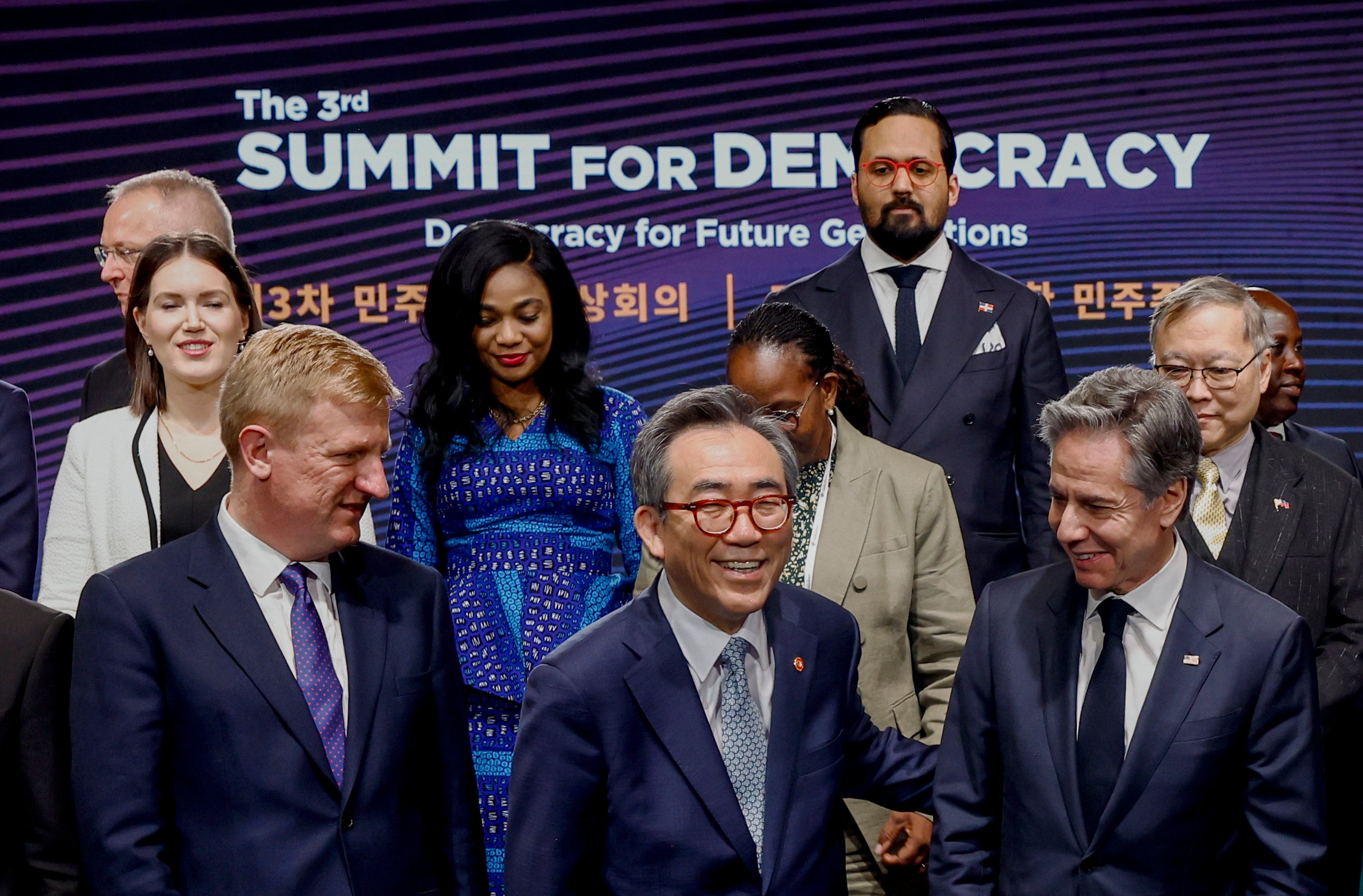 US Secretary of State Antony Blinken (bottom right) interacts with South Korean Foreign Minister Cho Tae-yul at the Summit for Democracy on Monday in Seoul. Photo via AP