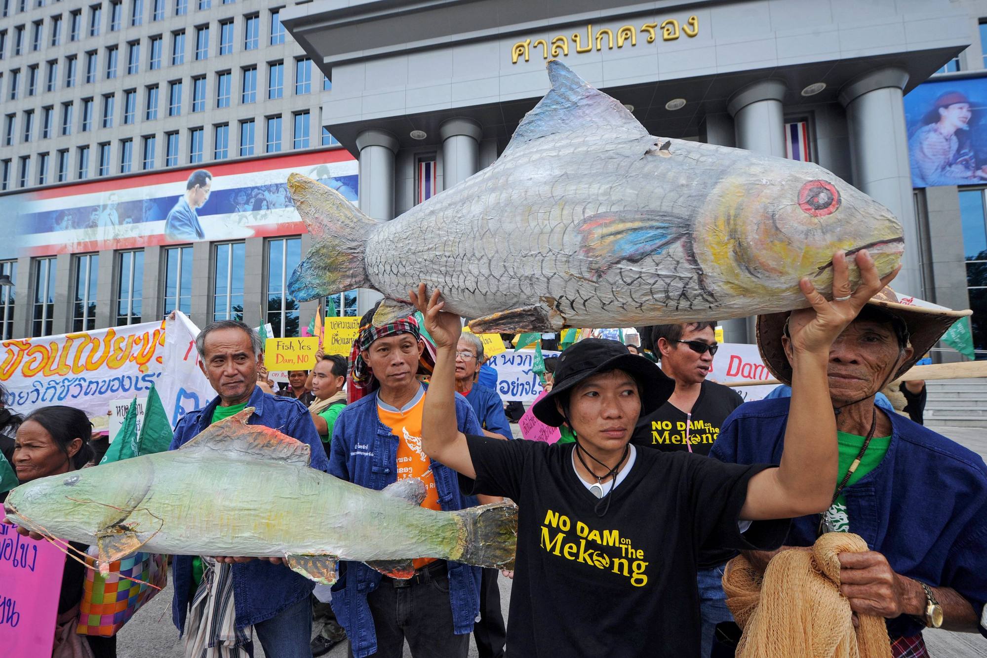 Thai villagers affected by the construction of the Xayaburi dam on the lower Mekong River in Laos attend a rally in Bangkok on August 7, 2012. Photo: AFP