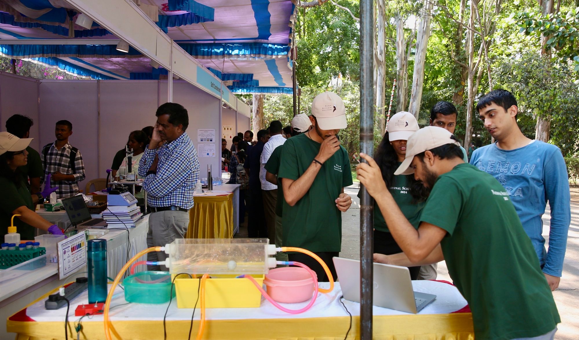 Students and visitors conduct science experiments at Raman Research Institute in Bangalore during a recent open day. India boasts world-class institutions for tertiary education, but needs to invest more in other areas. Photo: EPA-EFE