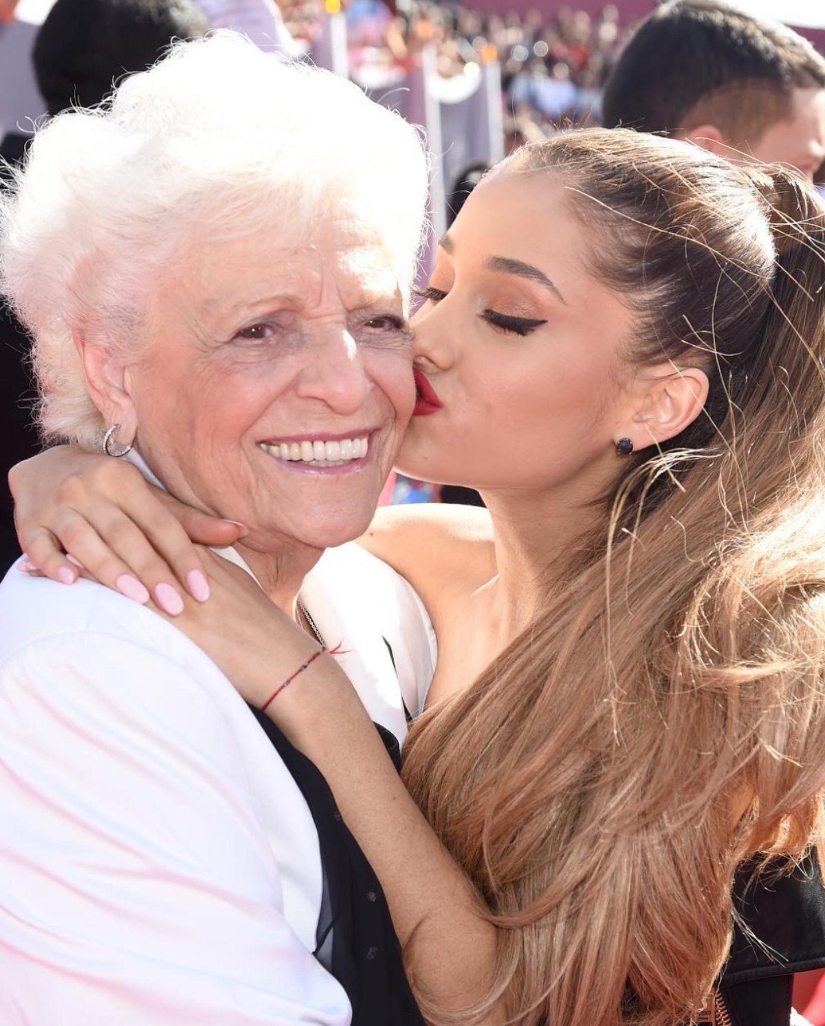 Ariana Grande with her beloved grandmother Marjorie Grande, who is 98 years old. Photo: @grandemarjorie/Instagram 