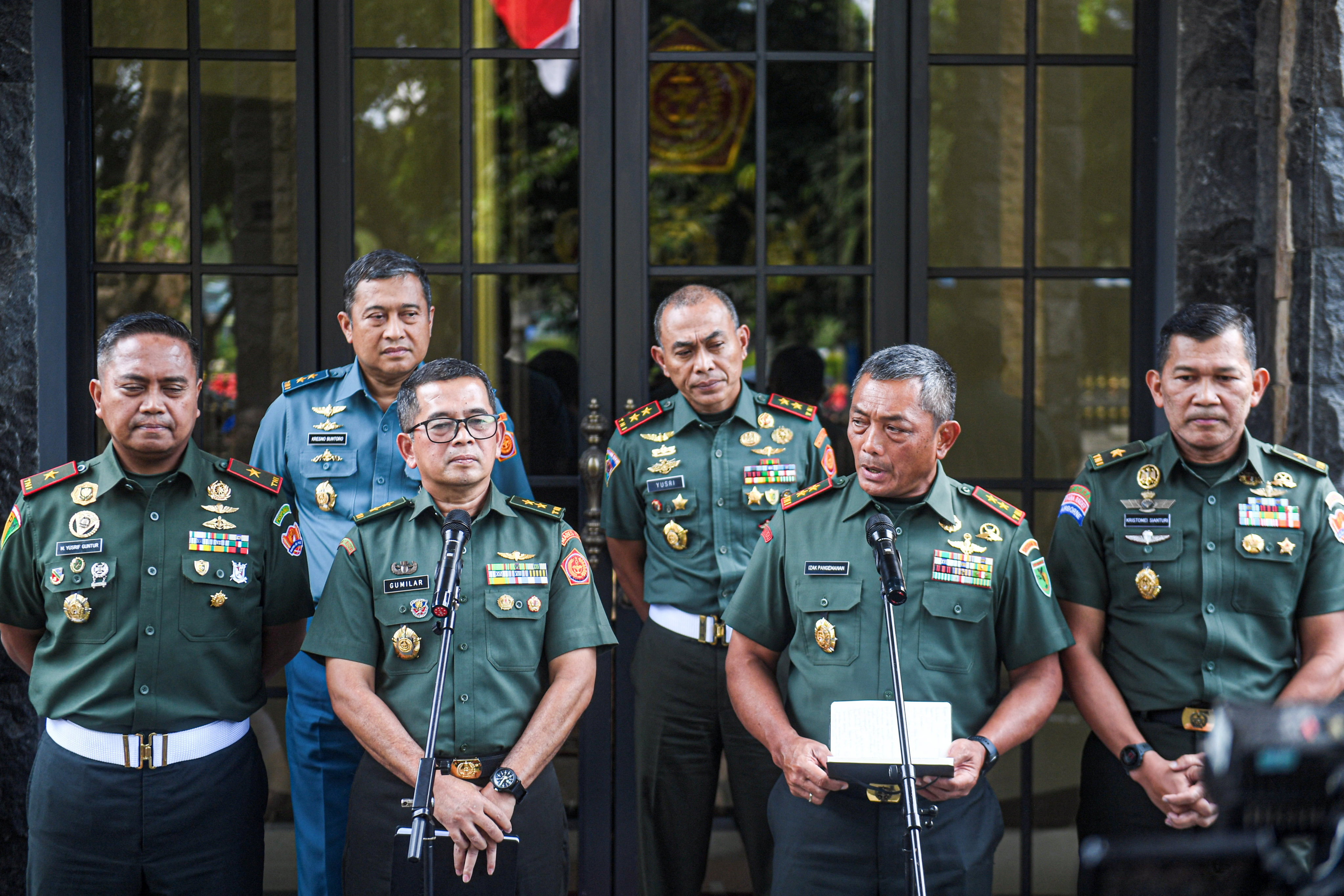 Indonesian Military Regional Commander, Izak Pangemanan speaks during a news conference regarding the video that emerged showing a Papuan man being tortured by military soldiers in the country’s Papua region. Photo: Reuters