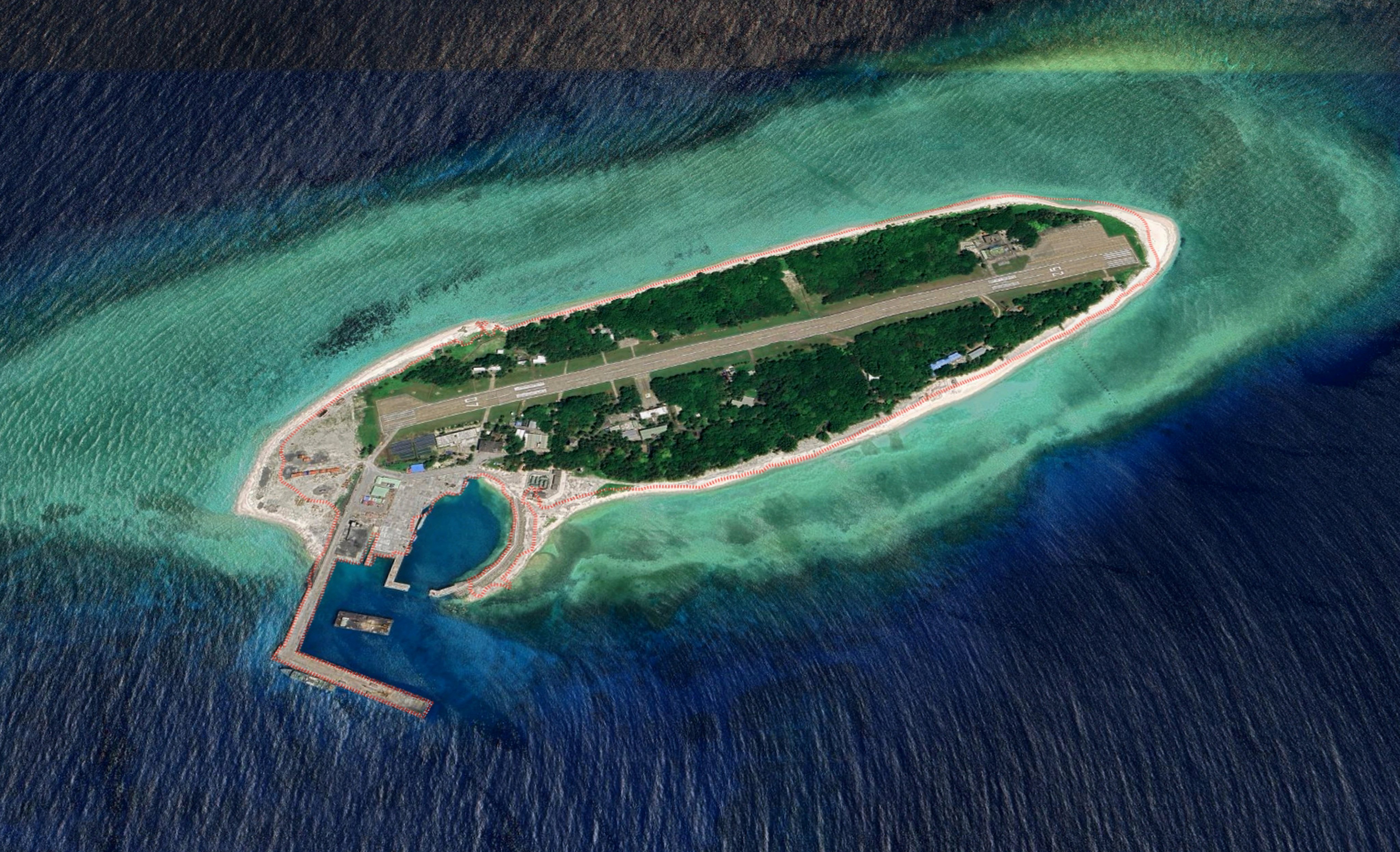 Taiwan spent US$53 million upgrading a pier on Taiping islet in the Spratly Islands to include typhoon-proof facility for the inner pier to accommodate vessels as large as 4,000-tonne military frigates. Photo: Google map