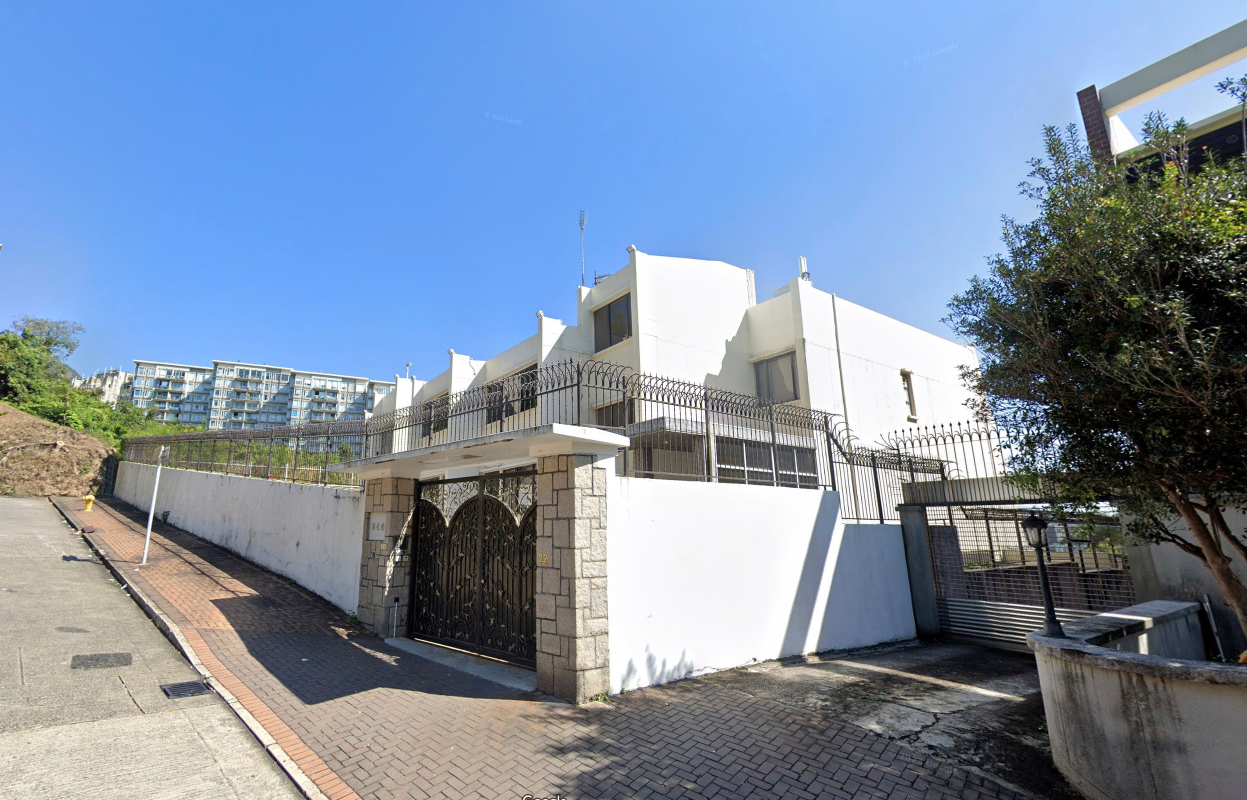 The married couple lived in a luxury home in Kowloon Tong. Photo: Google