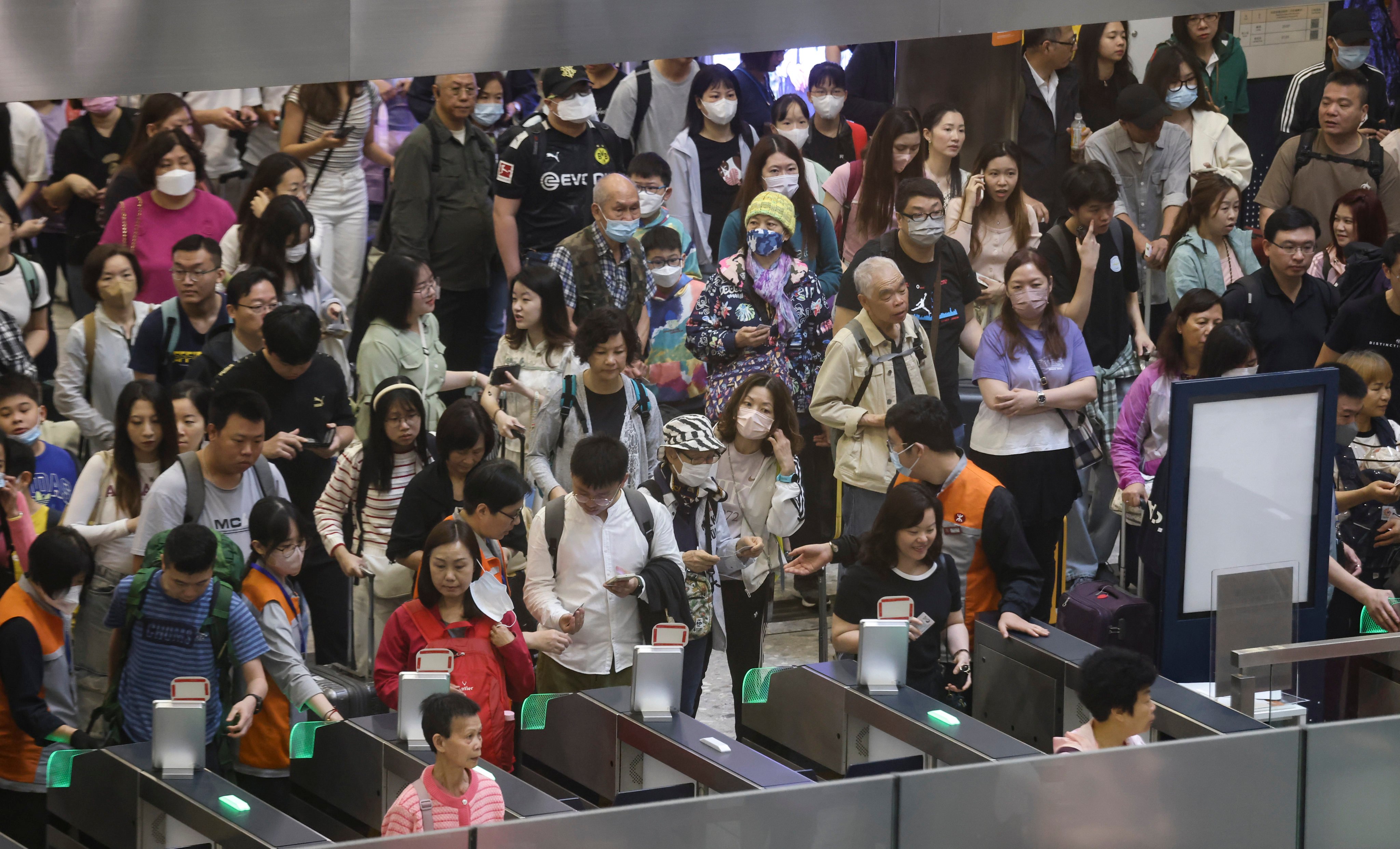 Travellers pack Hong Kong’s West Kowloon terminus of the high speed rail on the first day of the Easter break. Photo: Jonathan Wong