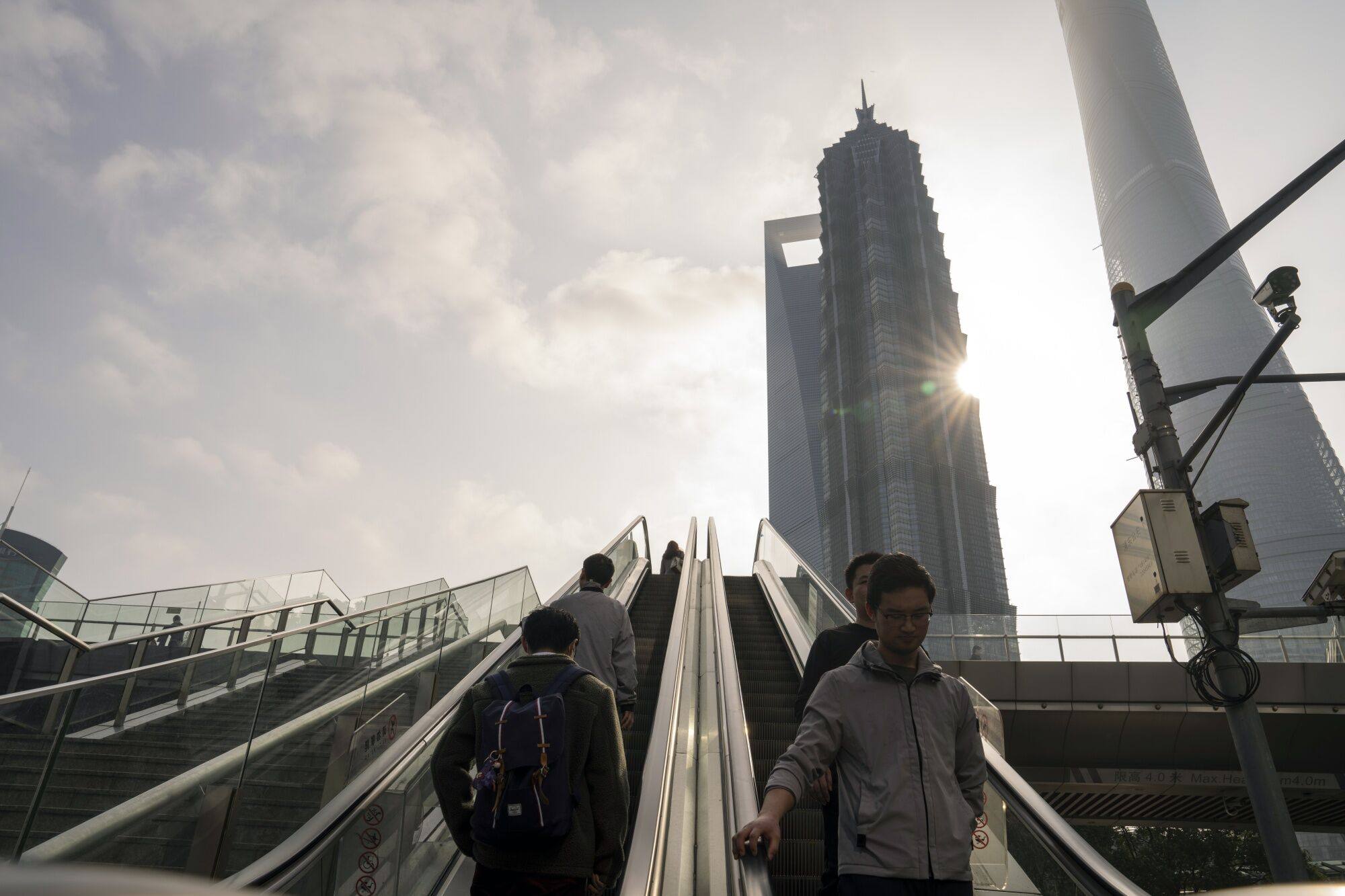 The Lujiazui Financial District in Shanghai. The reforms, together with a CSRC action plan, will allow many more minority shareholders to put forward proposals to be voted on by all shareholders, Allianz GI’s Liu says. Photo: Bloomberg