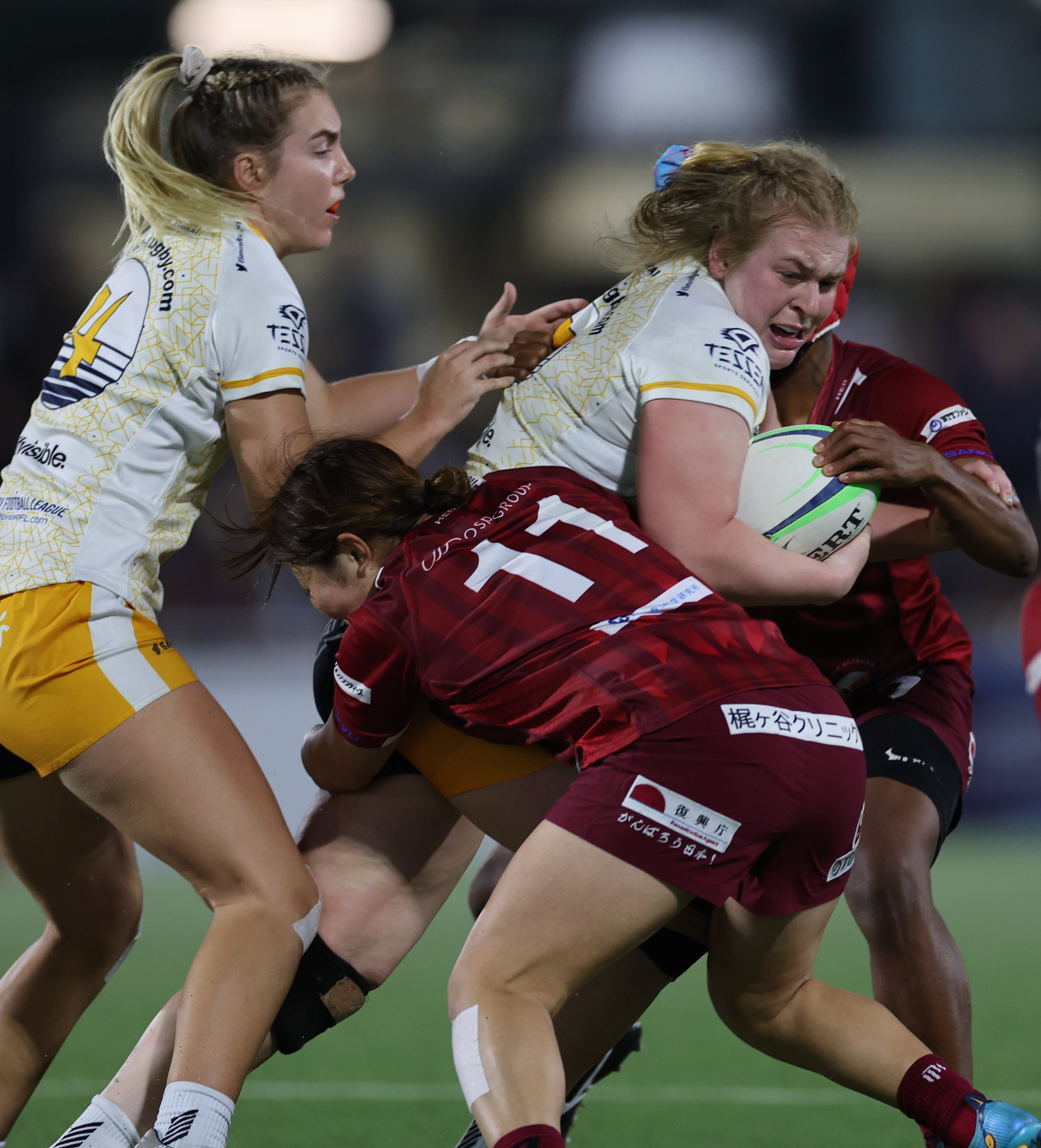 Abi Burton in action in the 2023 Tradition HKFC 10s, as she began her return from serious illness. Photo: Yik Yeung-man