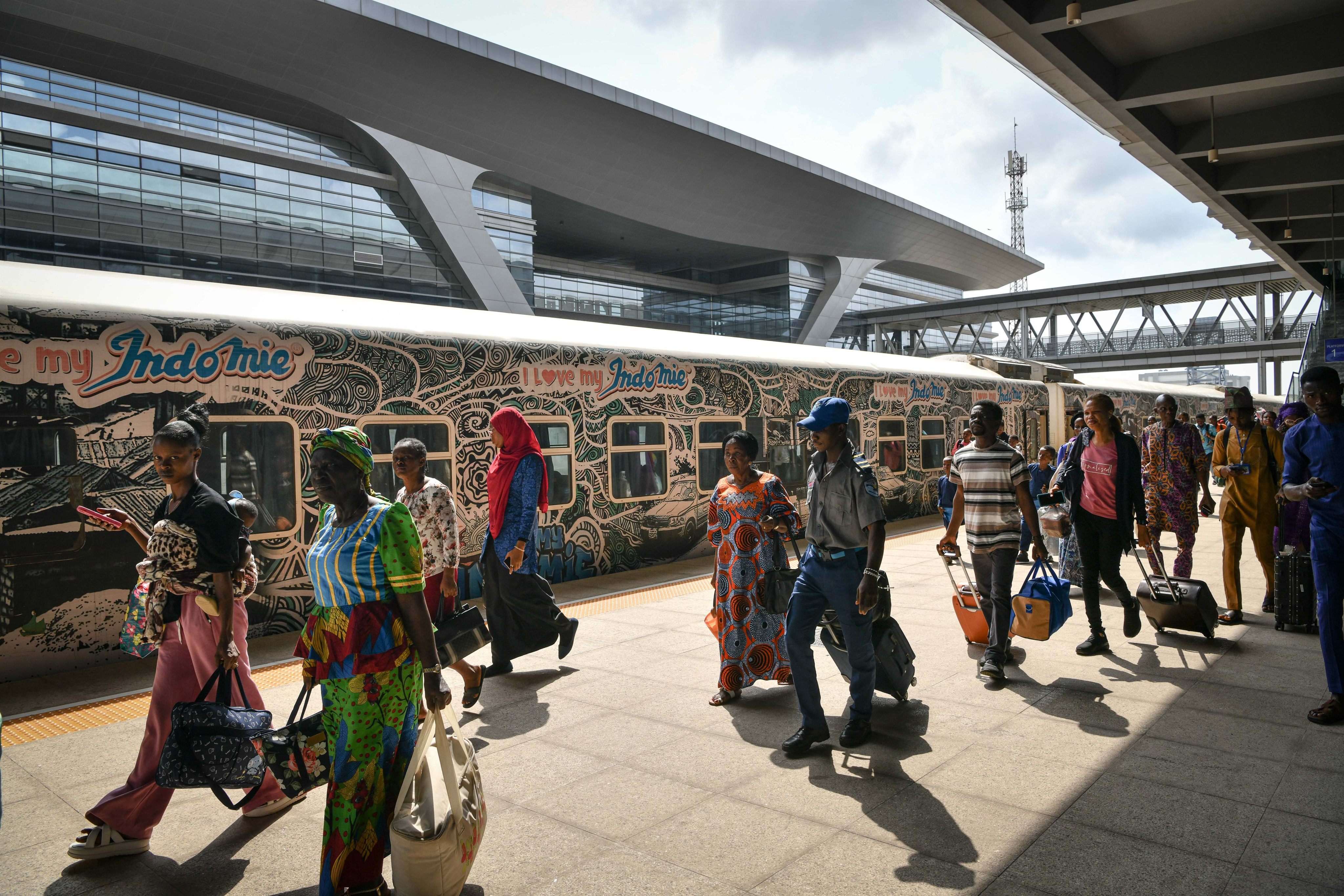 Passengers get off a train from Ibadan at the Mobolaji Johnson Railway Station of the Chinese-built Lagos-Ibadan Railway in Lagos, Nigeria, on March 2, 2024. Photo: Xinhua