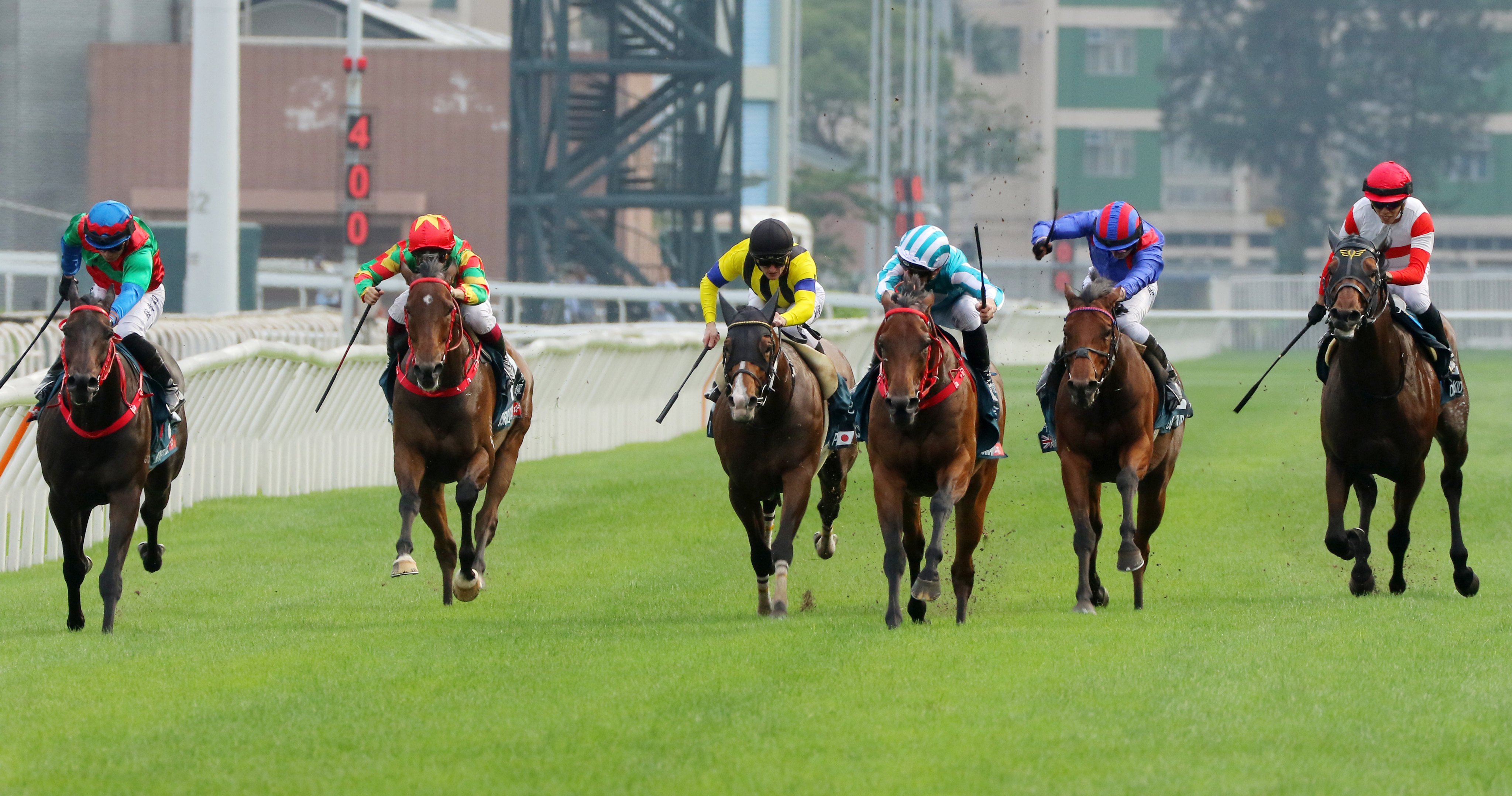 Romantic Warrior (middle) sees off Prognosis (left) and Dubai Honour (right) in last year’s Group One QE II Cup (2,000m). Photo: Kenneth Chan