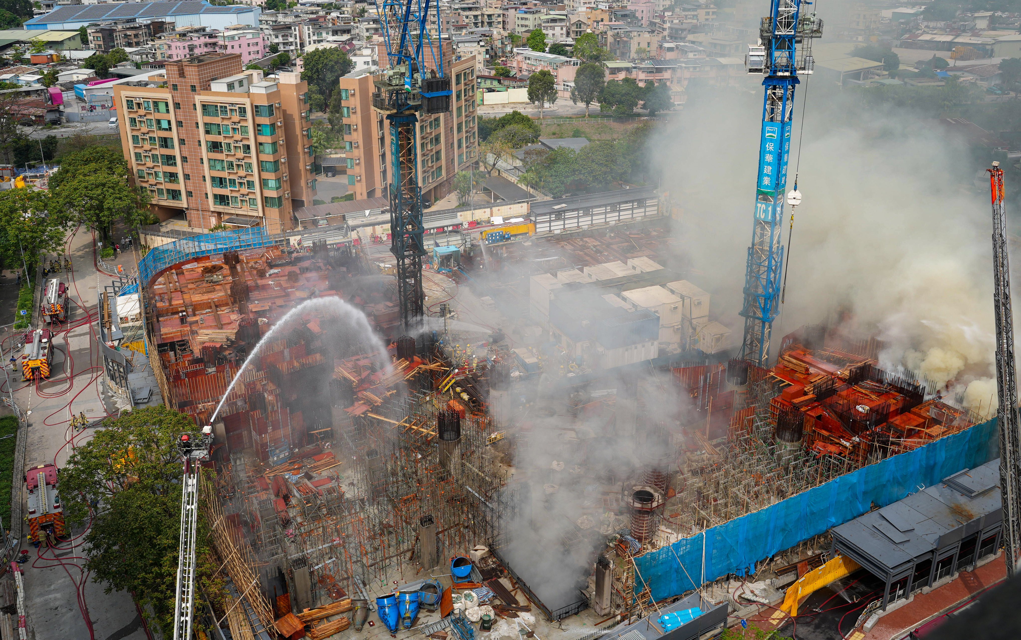 Authorities have said two tower cranes at the blaze site are not at an immediate risk of collapsing due to improved conditions on the ground. Photo: May Tse