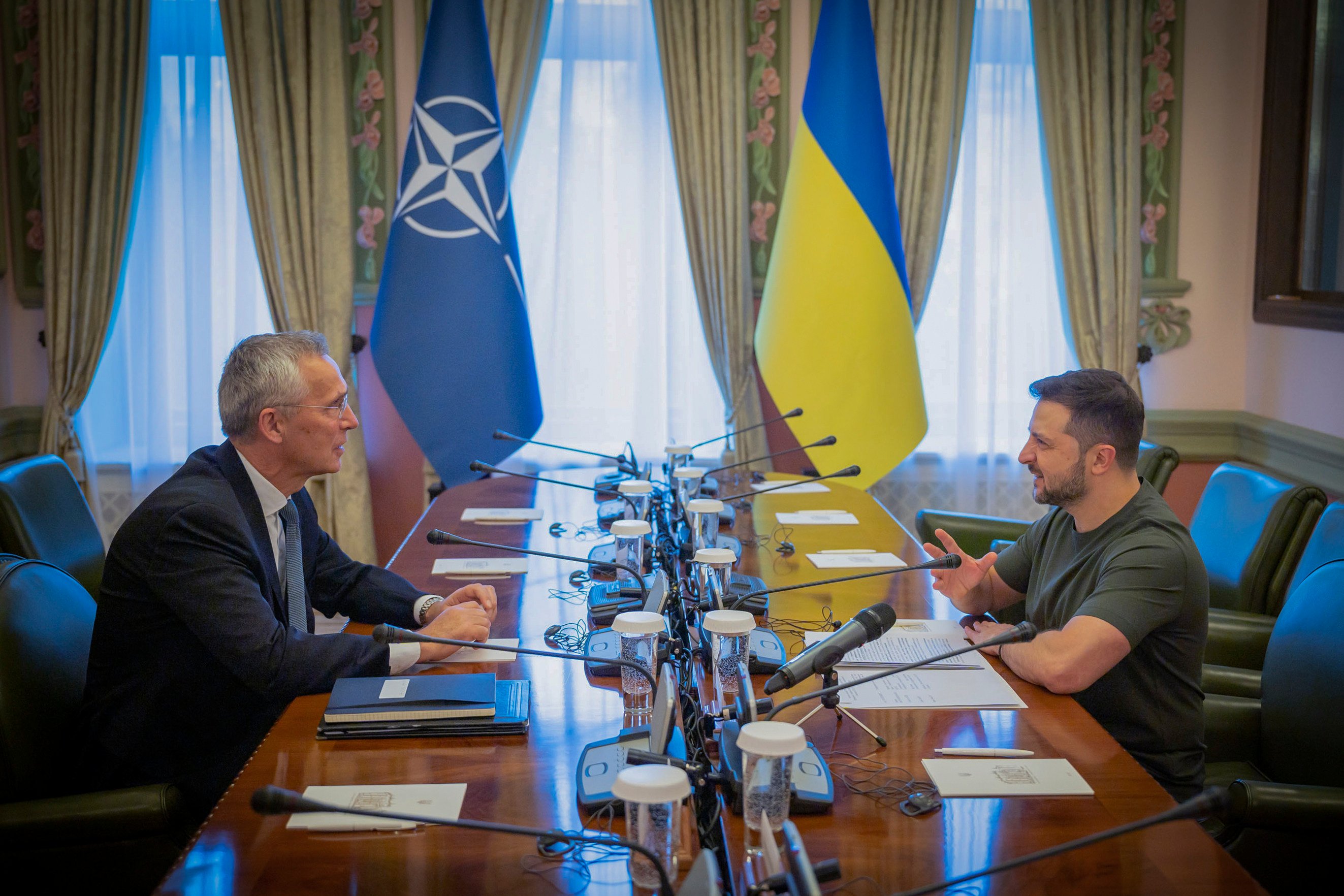 Nato Secretary General Jens Stoltenberg and Ukrainian President Volodymyr Zelenskyy meeting in Kyiv, Ukraine, on September 28. Photo: AP