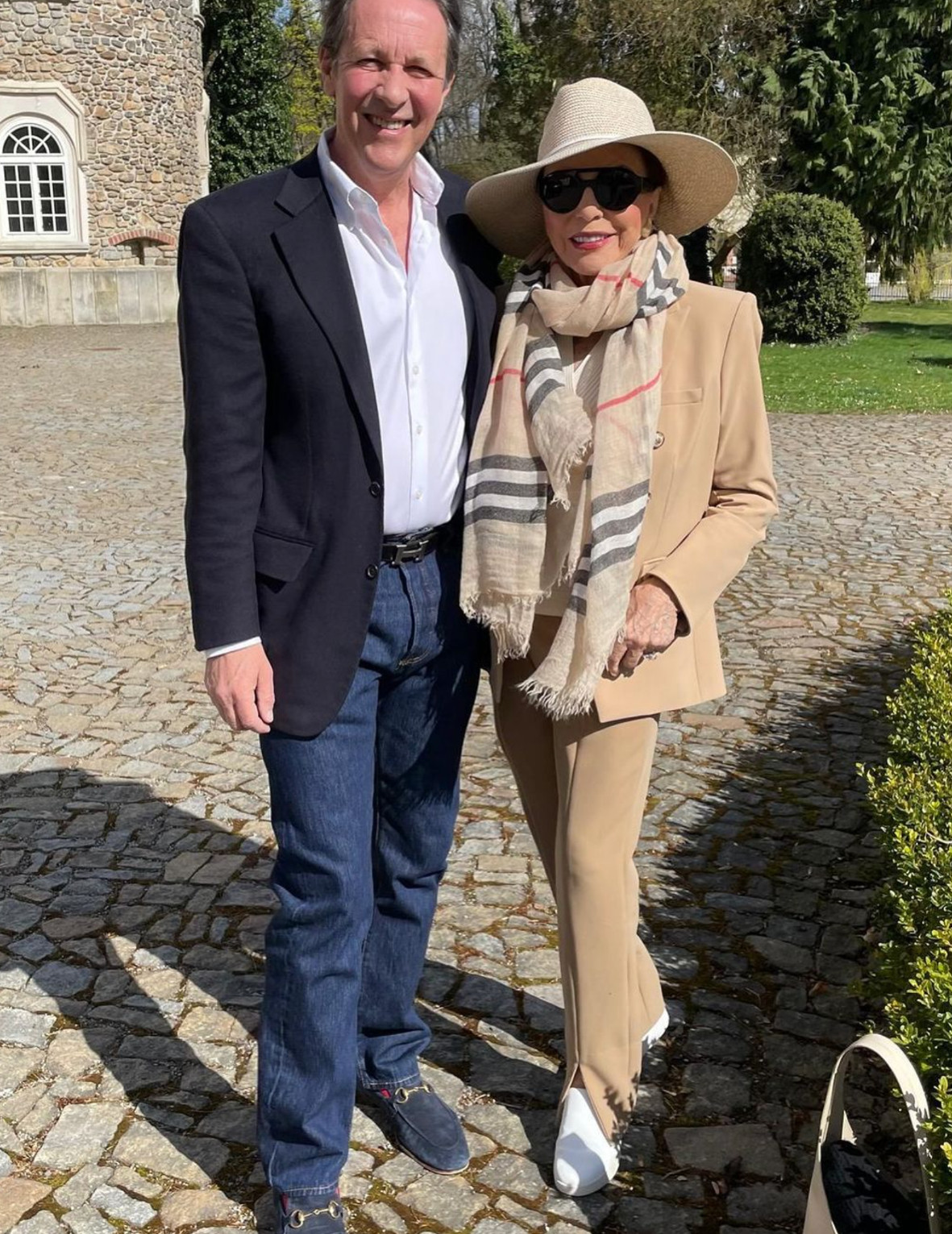 Who is Joan Collins’ husband, Percy Gibson, who is over 30 years younger than her? Photo: @joancollinsdbe/Instagram 