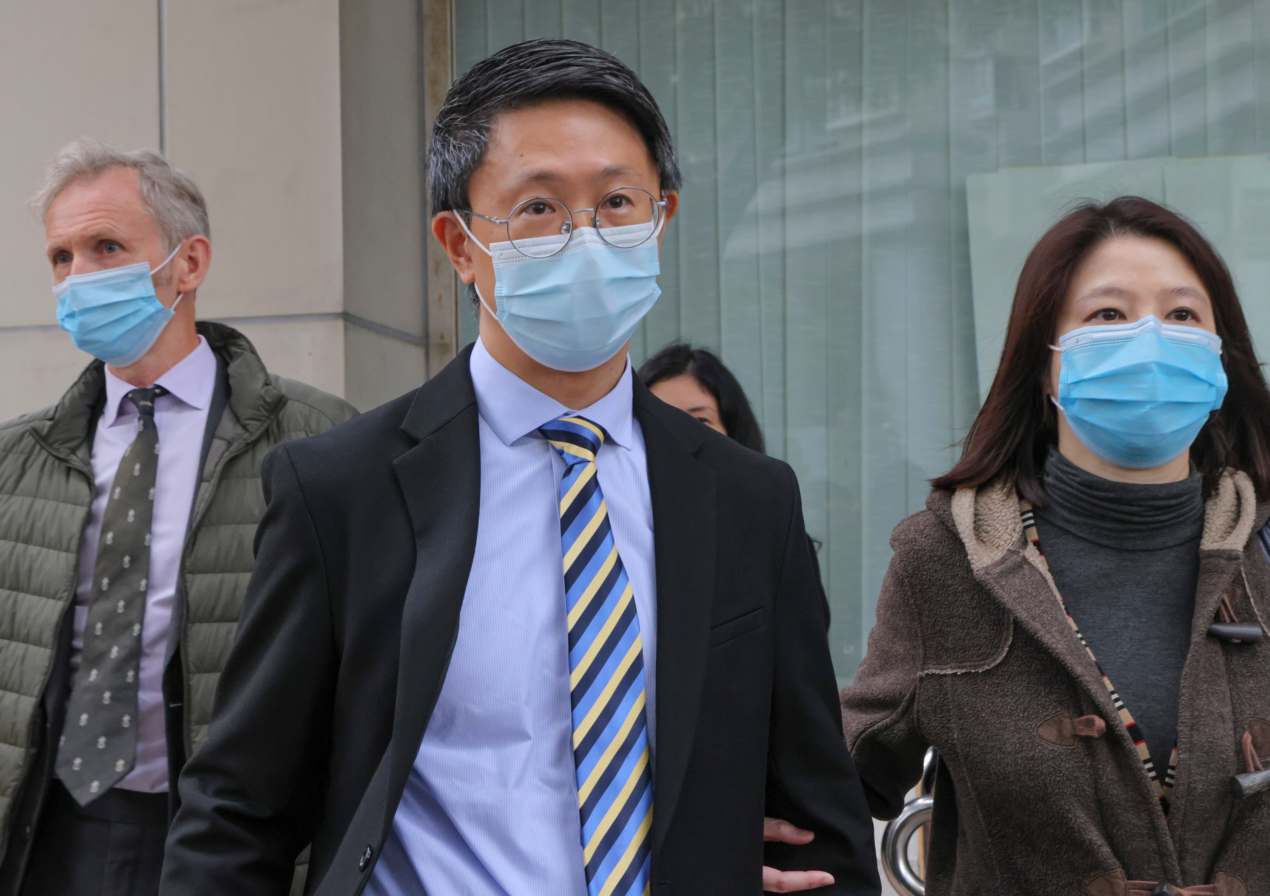 Lam Chi-kwan (centre) has admitted he failed to prescribe an antiviral drug to Tang Kwai-sze, a hepatitis B carrier, on January 20, 2017, although he did give her an immunosuppressive steroids drug. Photo: Jelly Tse